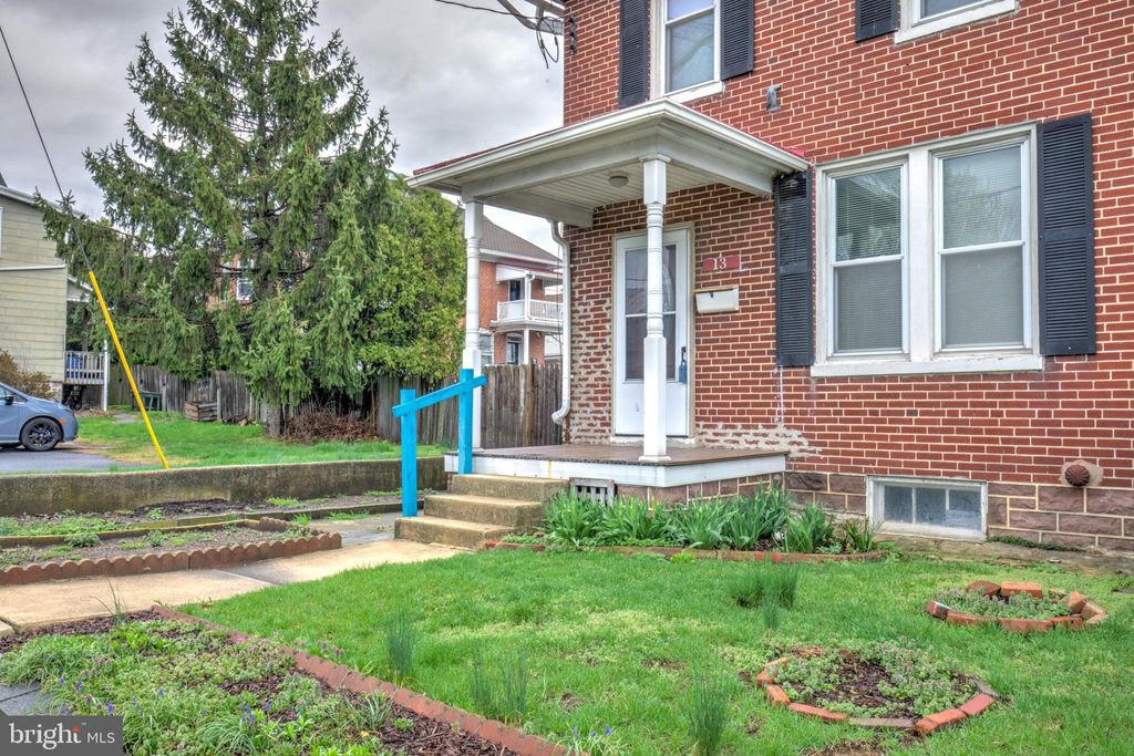 Photo of 13 S Custer Avenue, NEW HOLLAND, PA 17557 (MLS # PALA2066662)