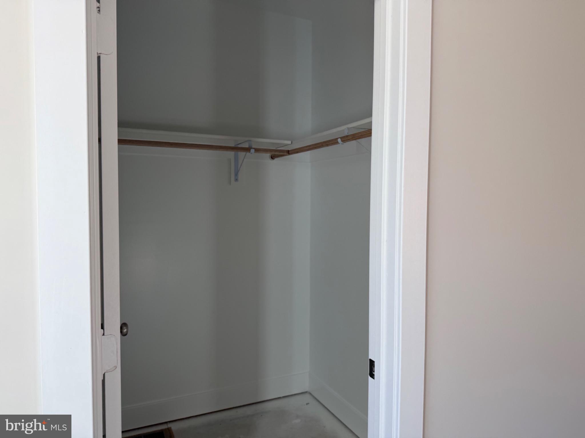 LAKE HOLIDAY ESTATES - Residential