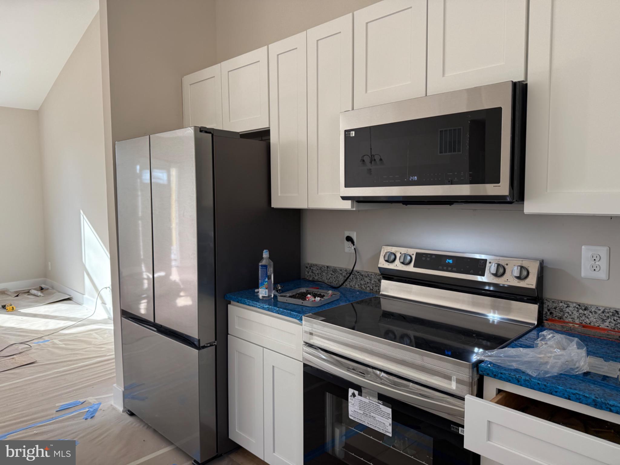 LAKE HOLIDAY ESTATES - Residential