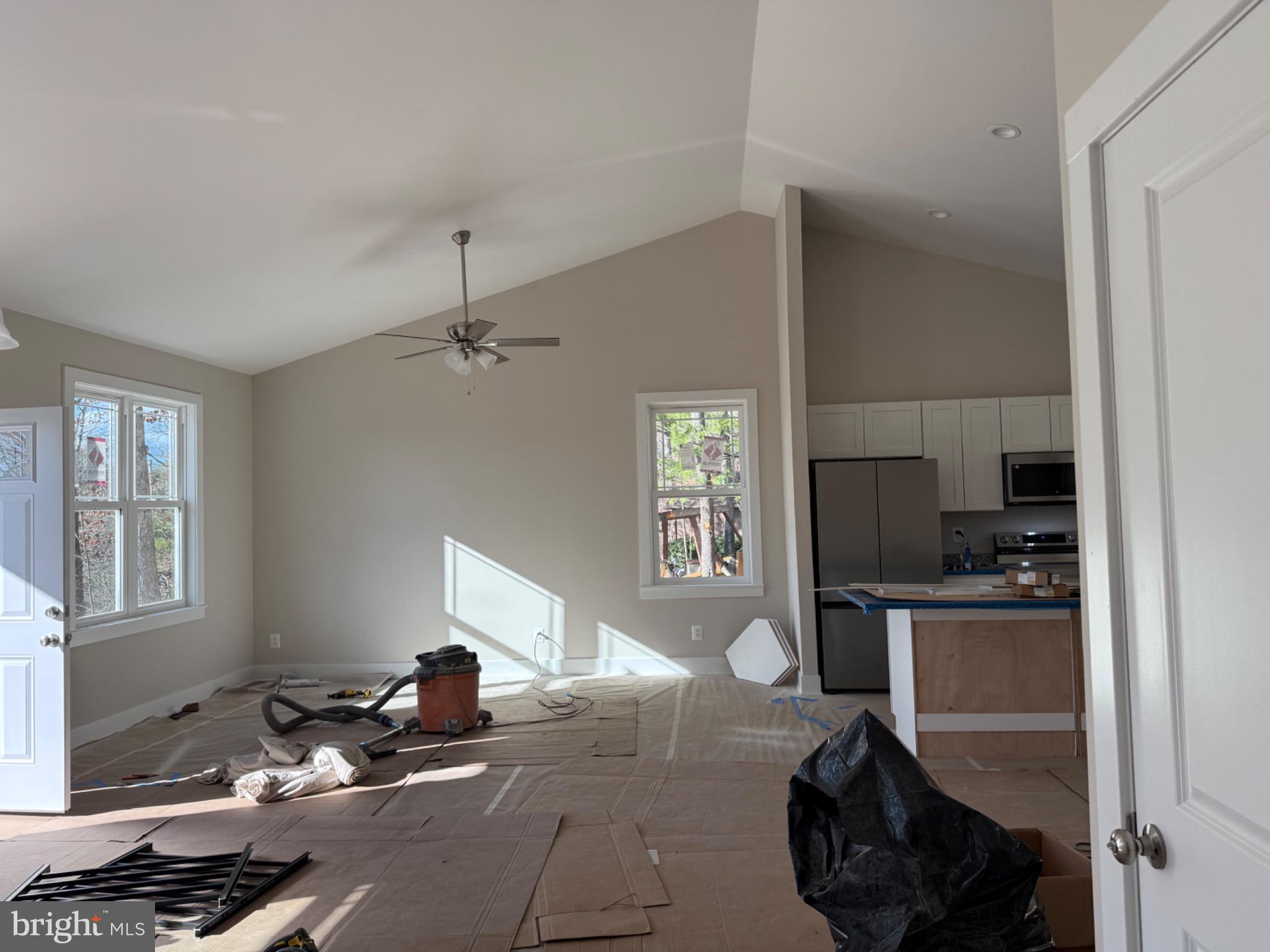 LAKE HOLIDAY ESTATES - Residential