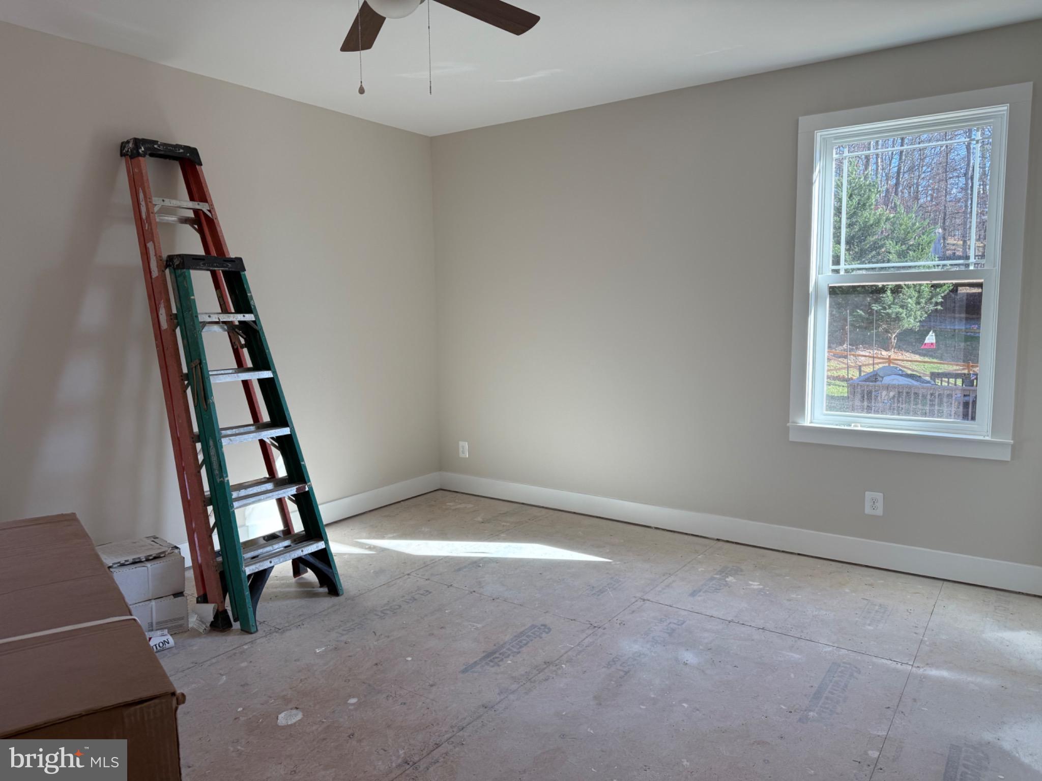 LAKE HOLIDAY ESTATES - Residential