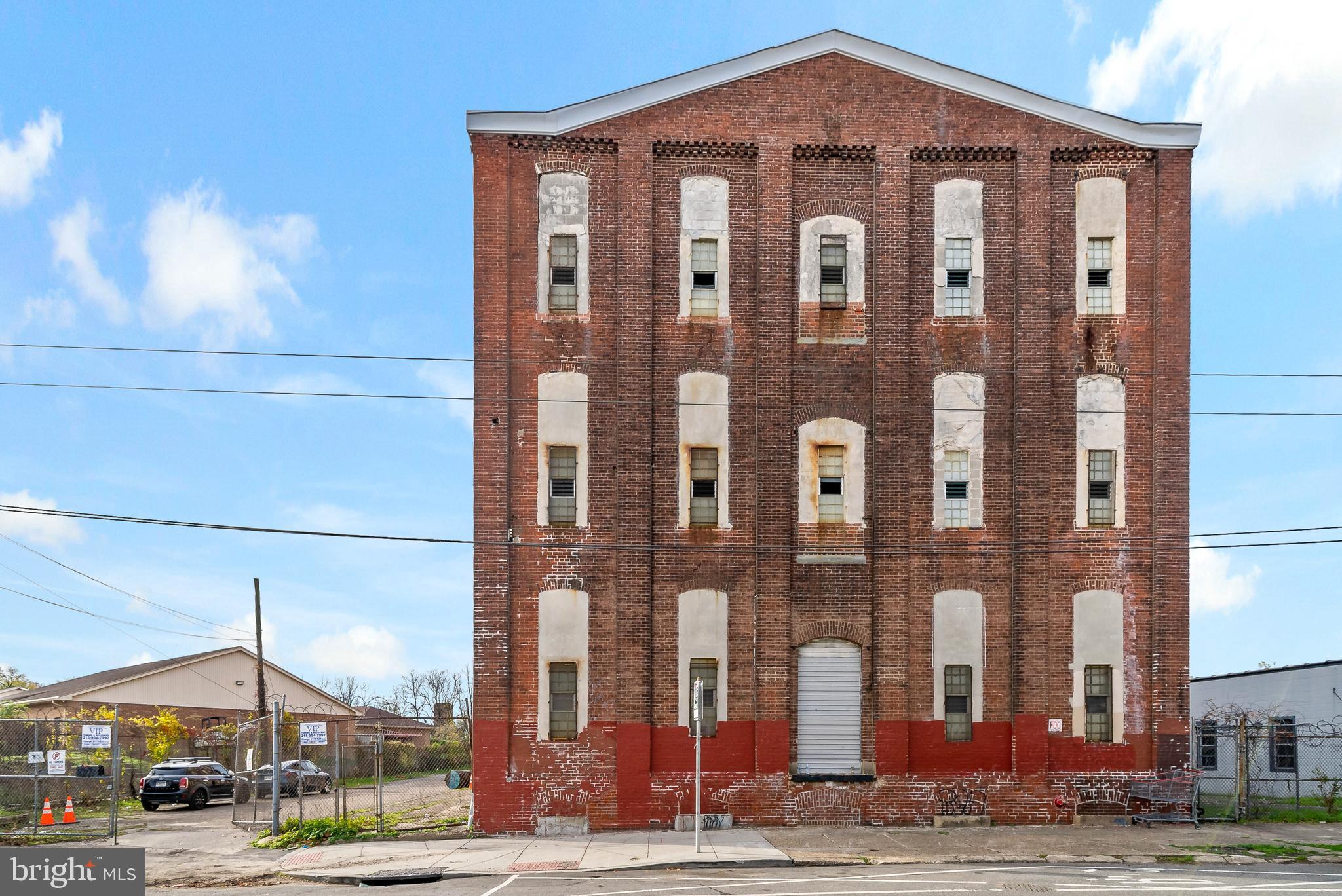 FRANKFORD - Commercial Sale