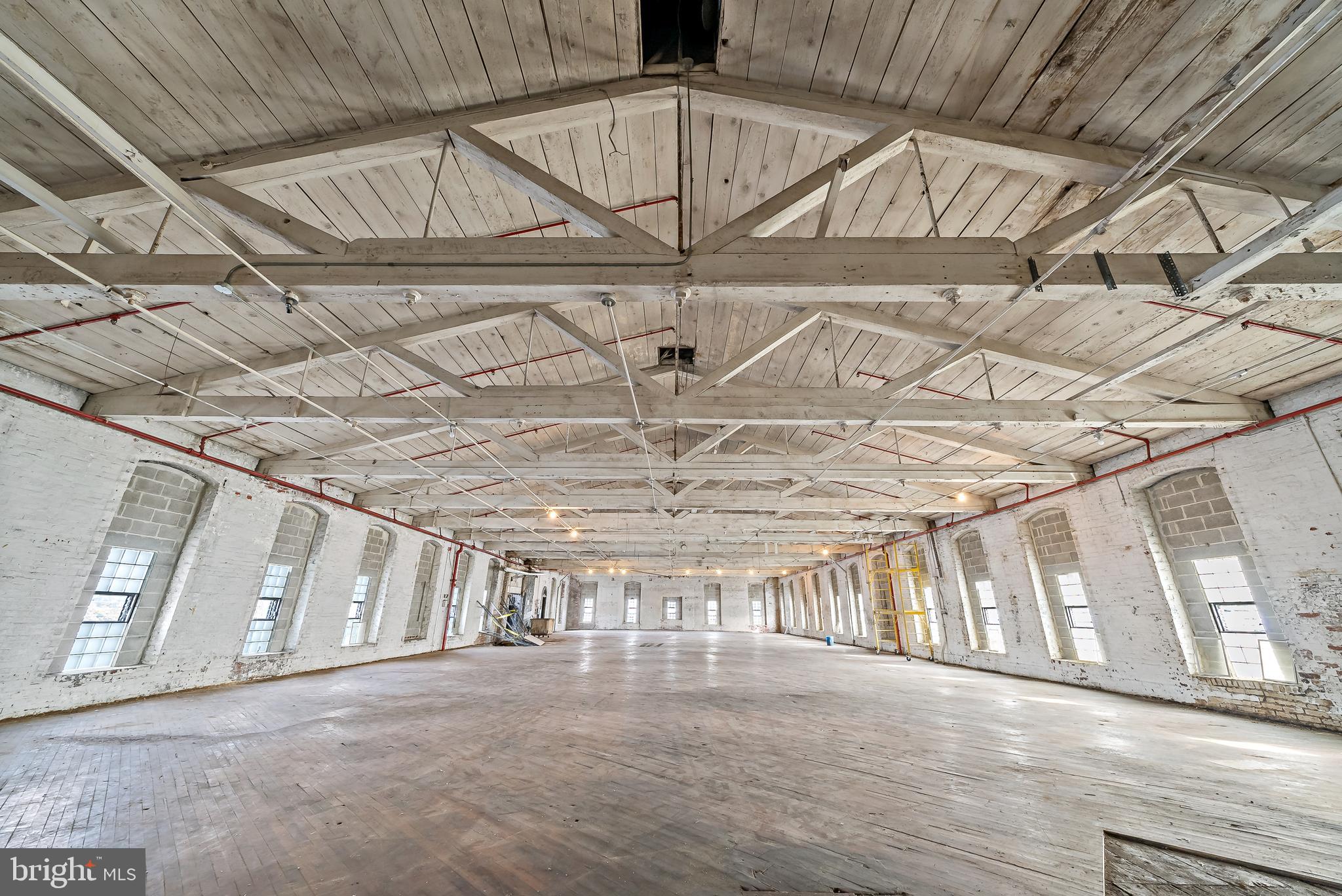 FRANKFORD - Commercial Sale