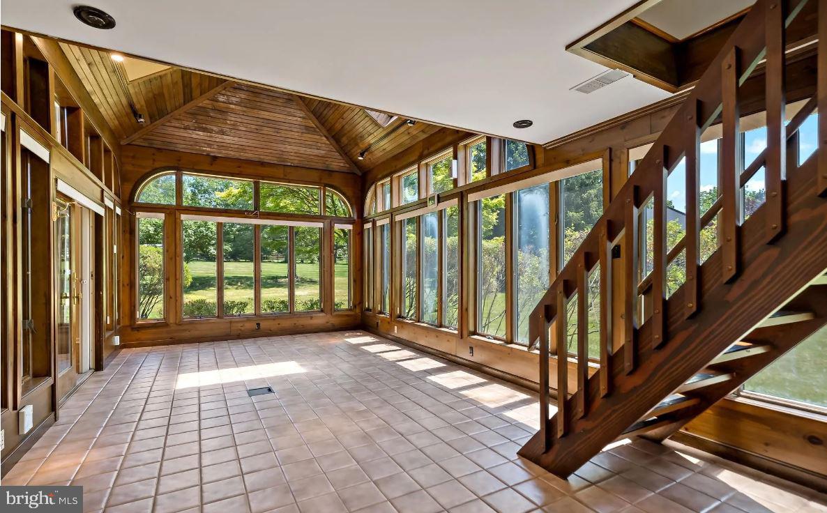 GWYNEDD KNOLL - Residential Lease