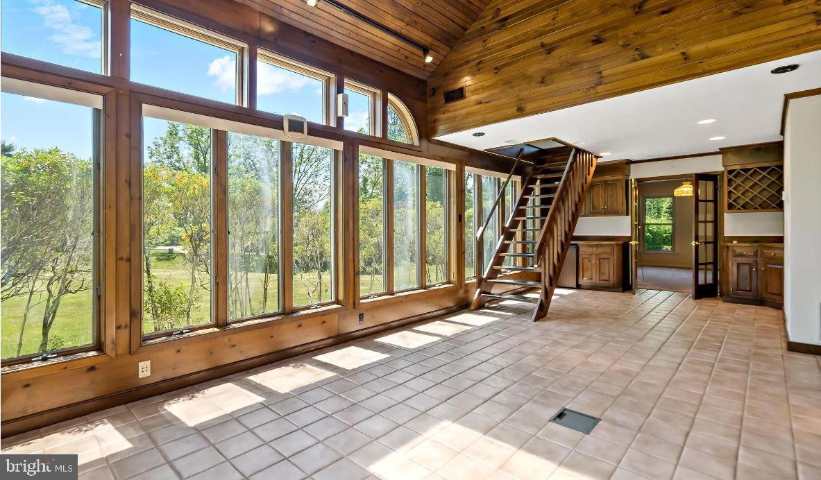 GWYNEDD KNOLL - Residential Lease