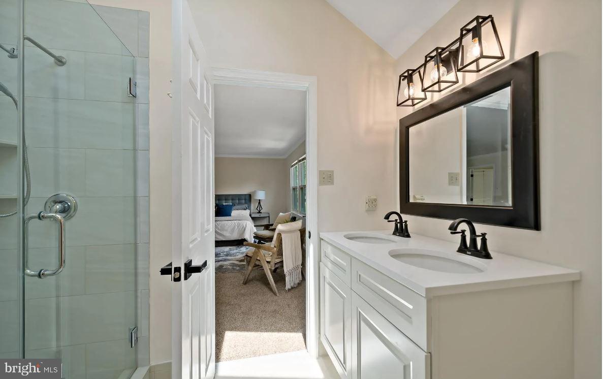 GWYNEDD KNOLL - Residential Lease