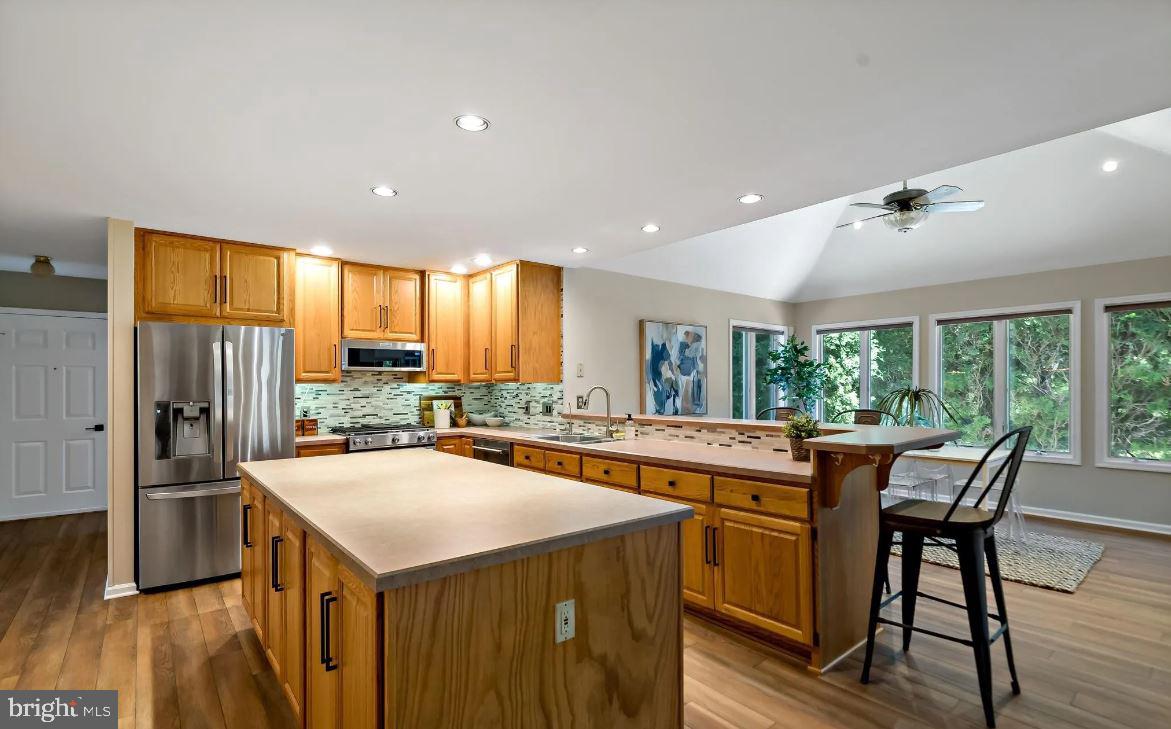 GWYNEDD KNOLL - Residential Lease