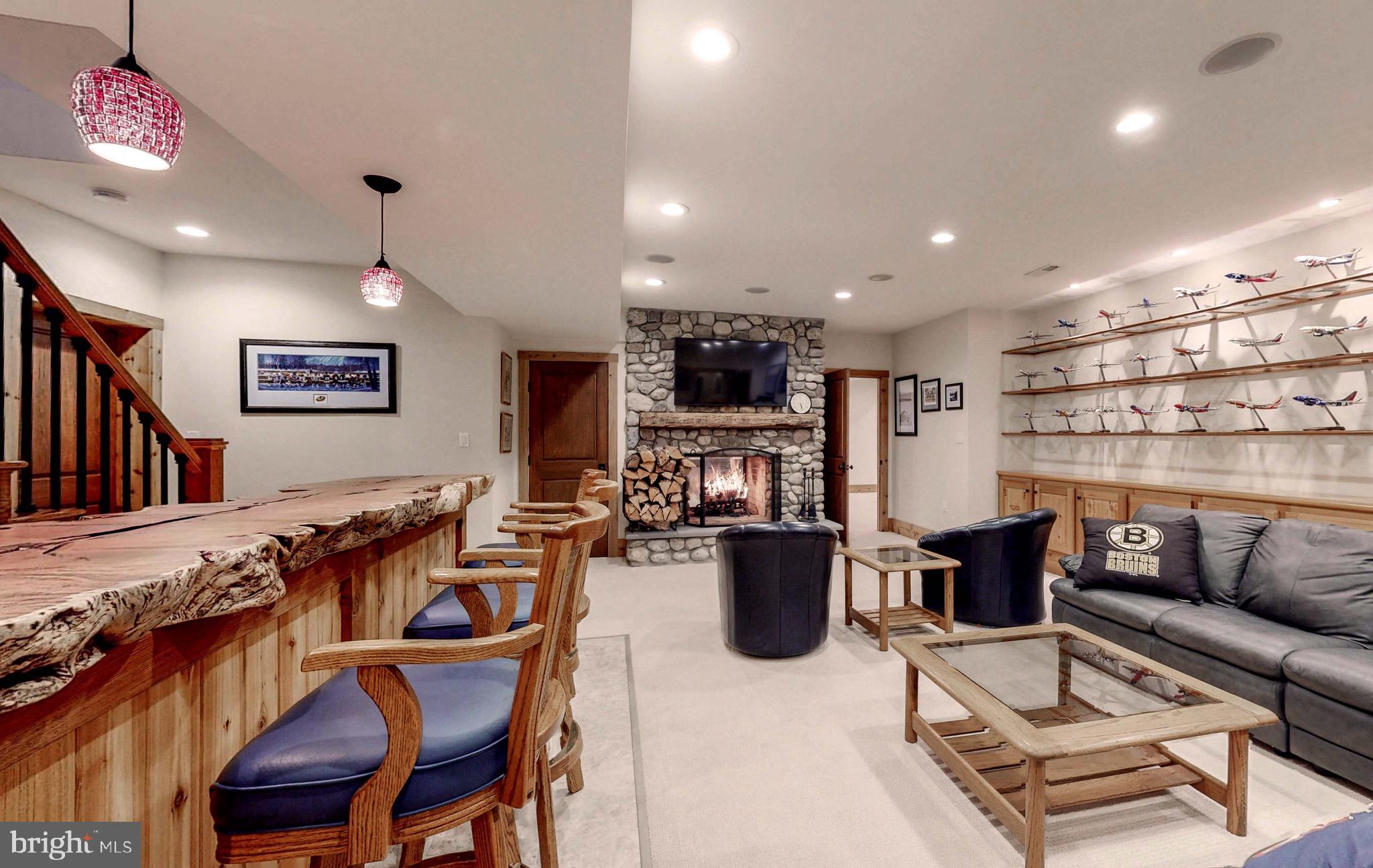 FALLS ROAD CORRIDOR - Residential