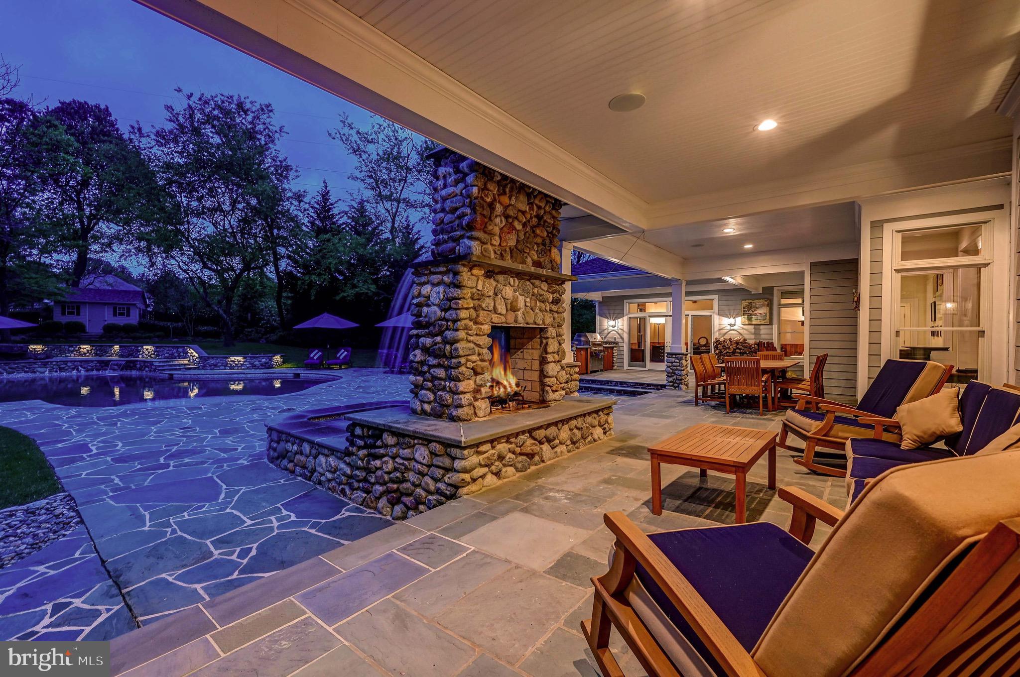 FALLS ROAD CORRIDOR - Residential