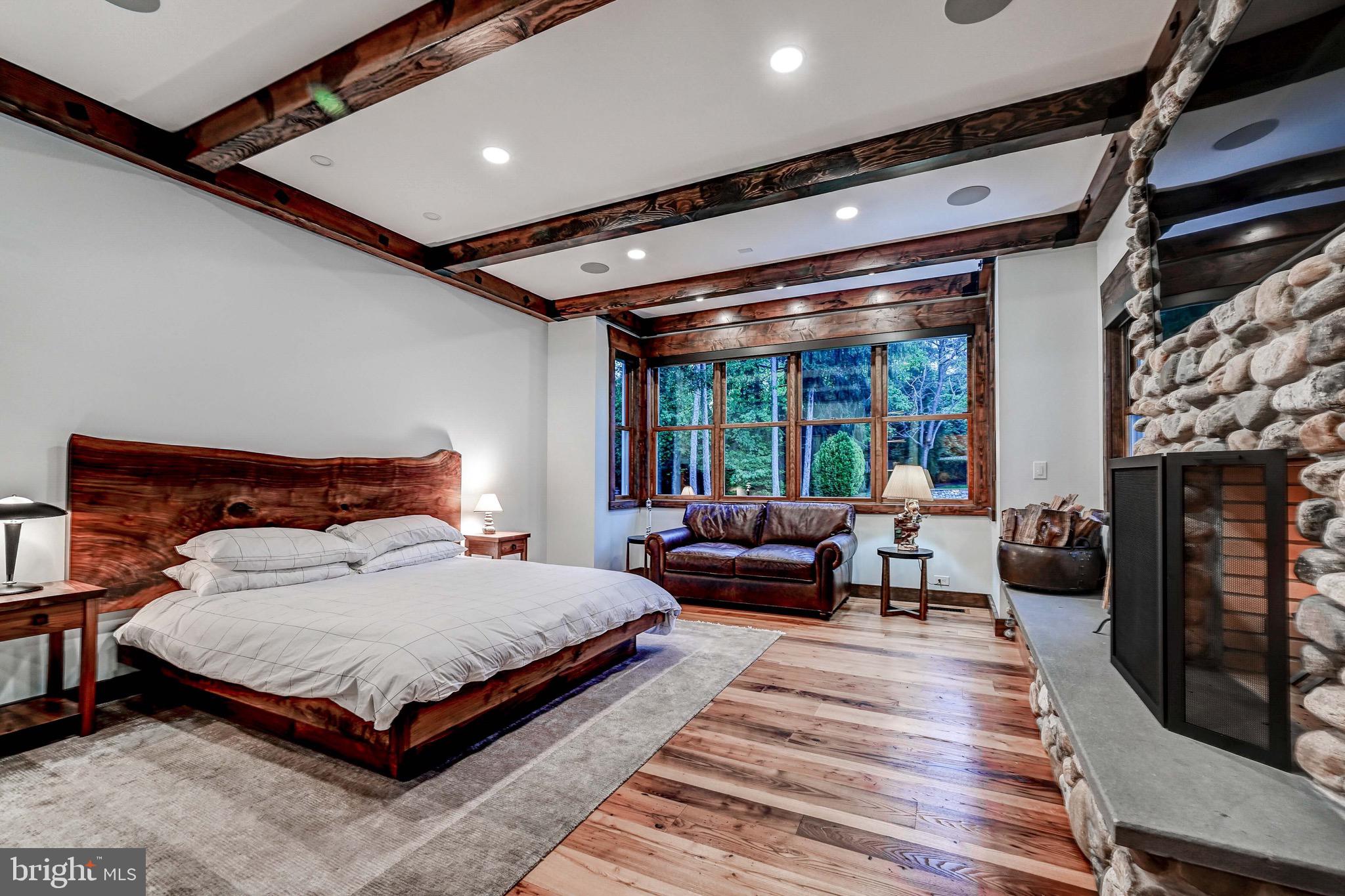 FALLS ROAD CORRIDOR - Residential