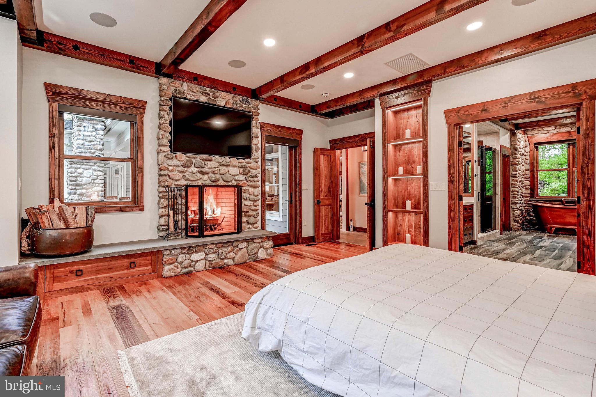 FALLS ROAD CORRIDOR - Residential