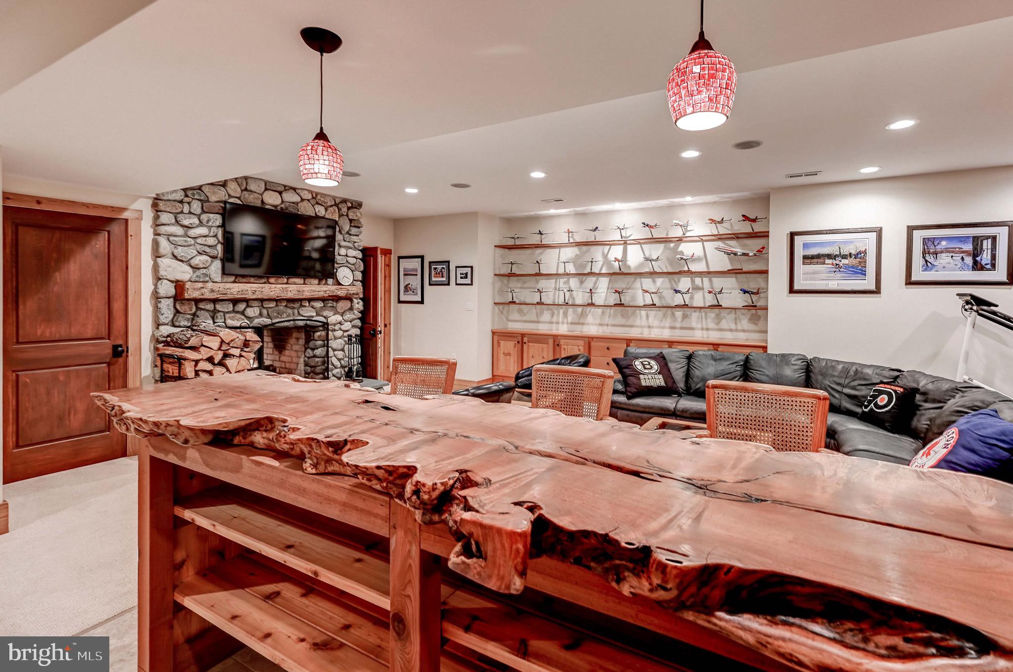 FALLS ROAD CORRIDOR - Residential