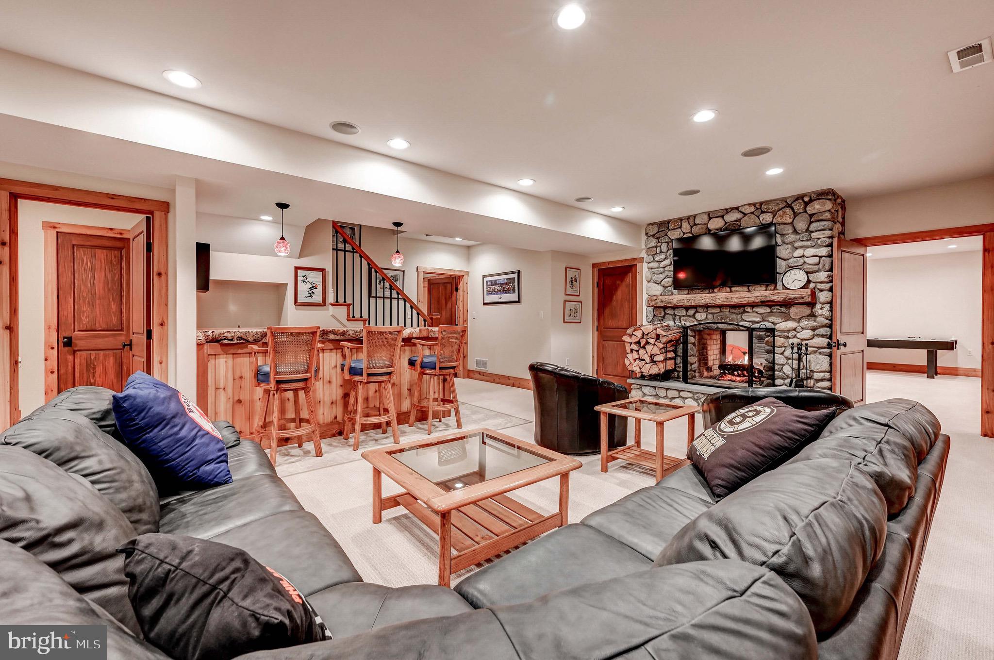 FALLS ROAD CORRIDOR - Residential