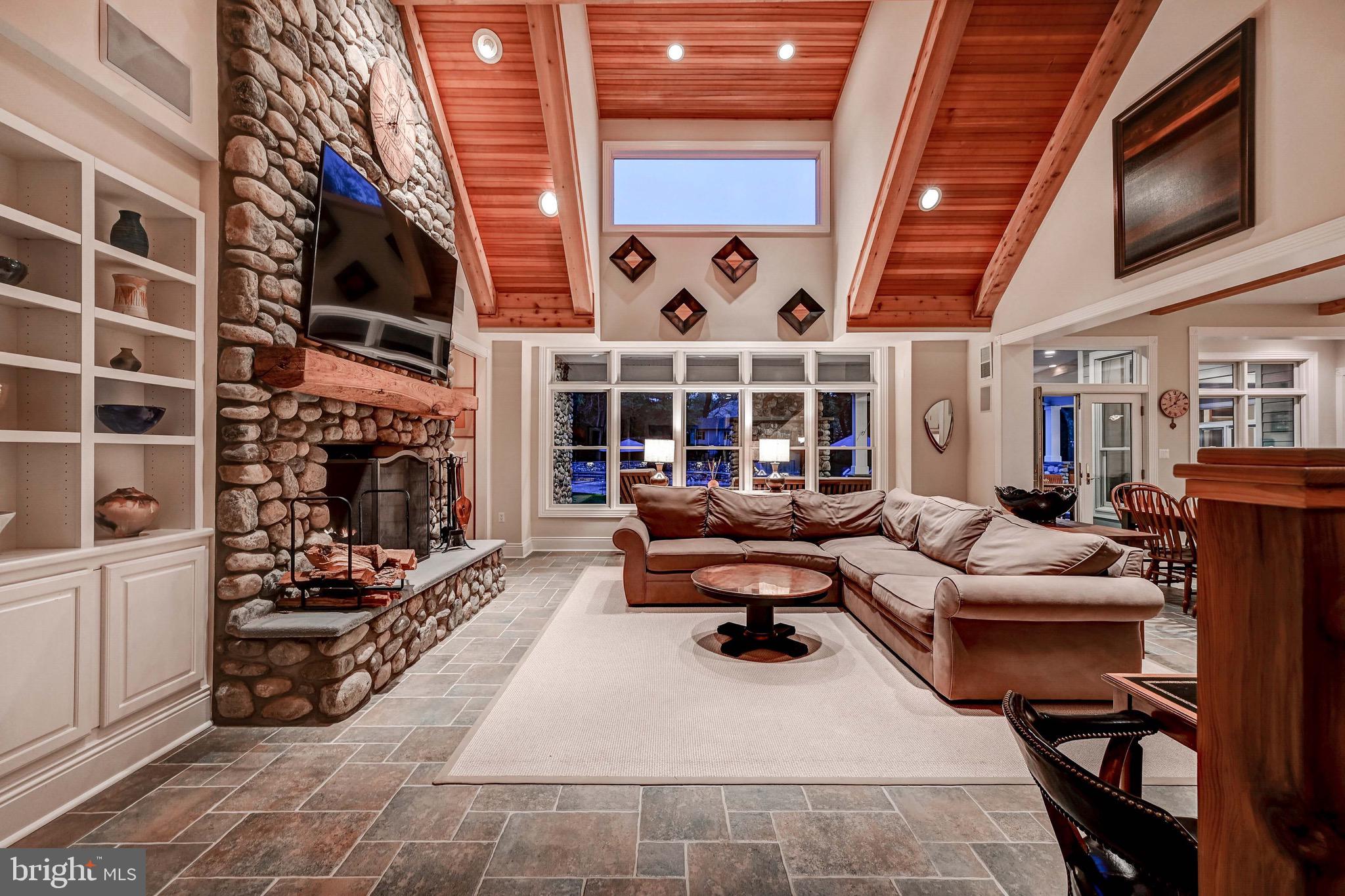 FALLS ROAD CORRIDOR - Residential