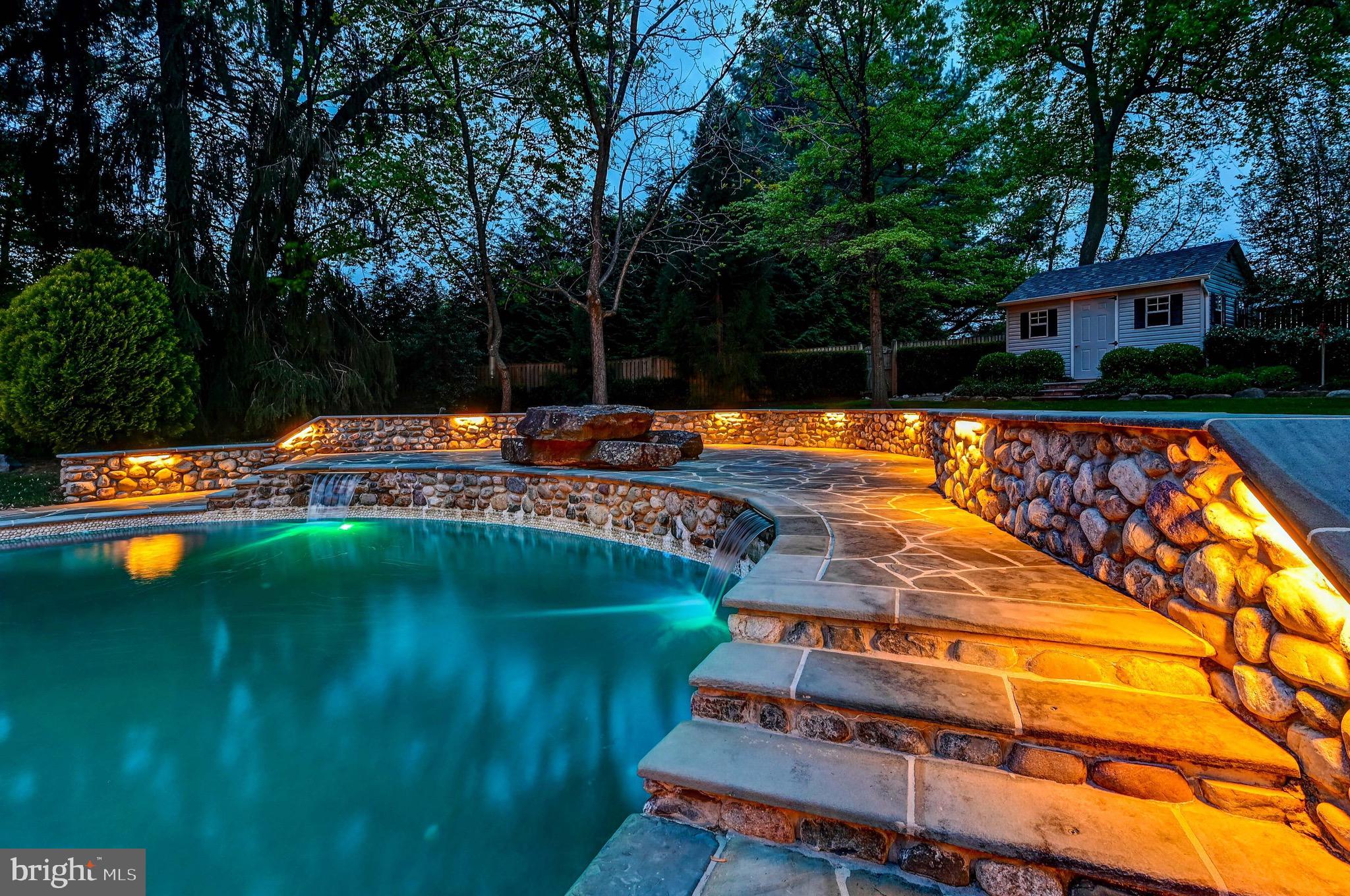 FALLS ROAD CORRIDOR - Residential