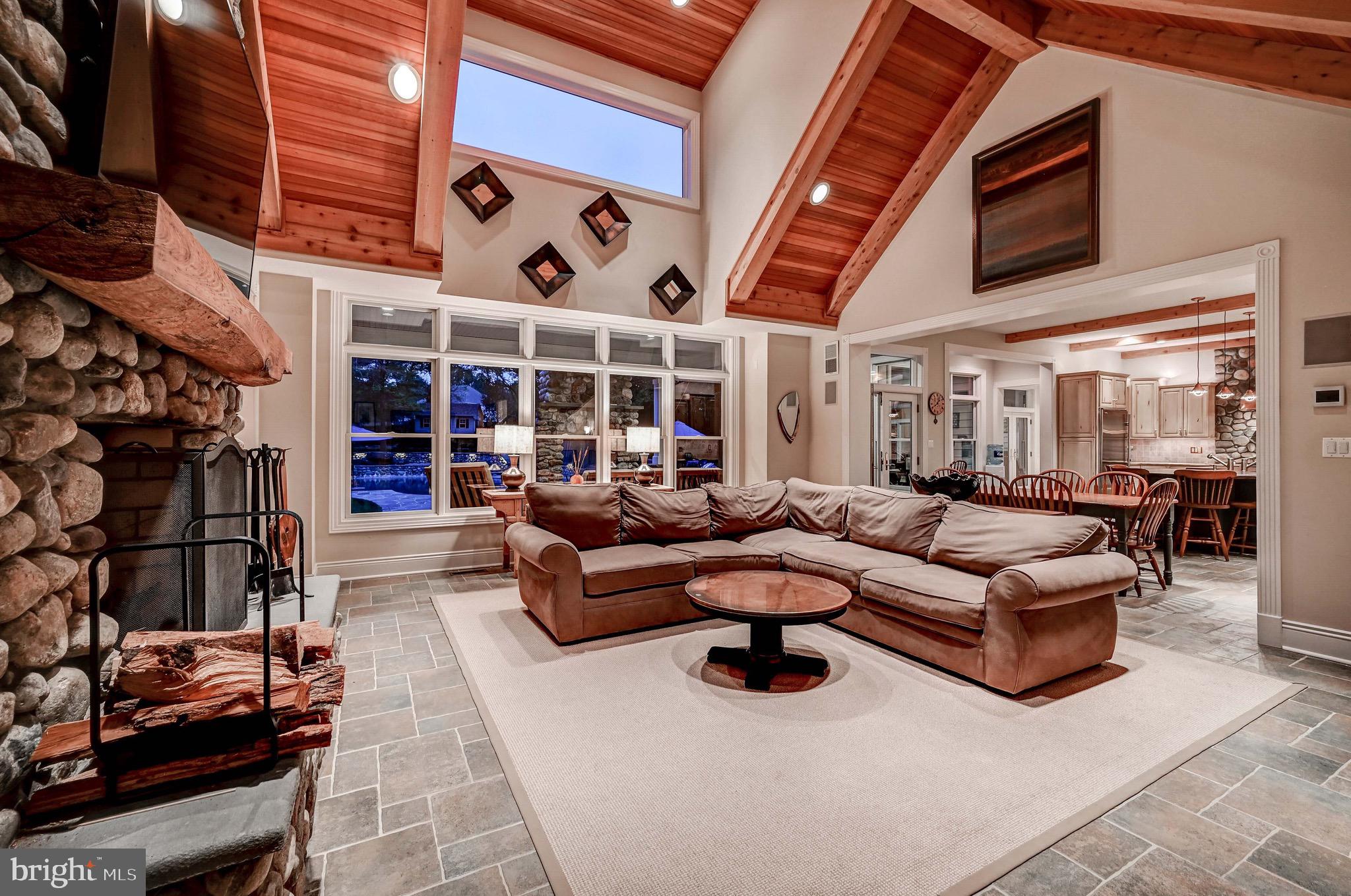 FALLS ROAD CORRIDOR - Residential