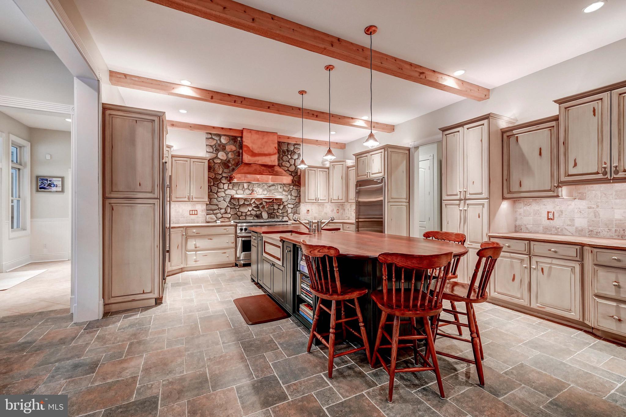 FALLS ROAD CORRIDOR - Residential