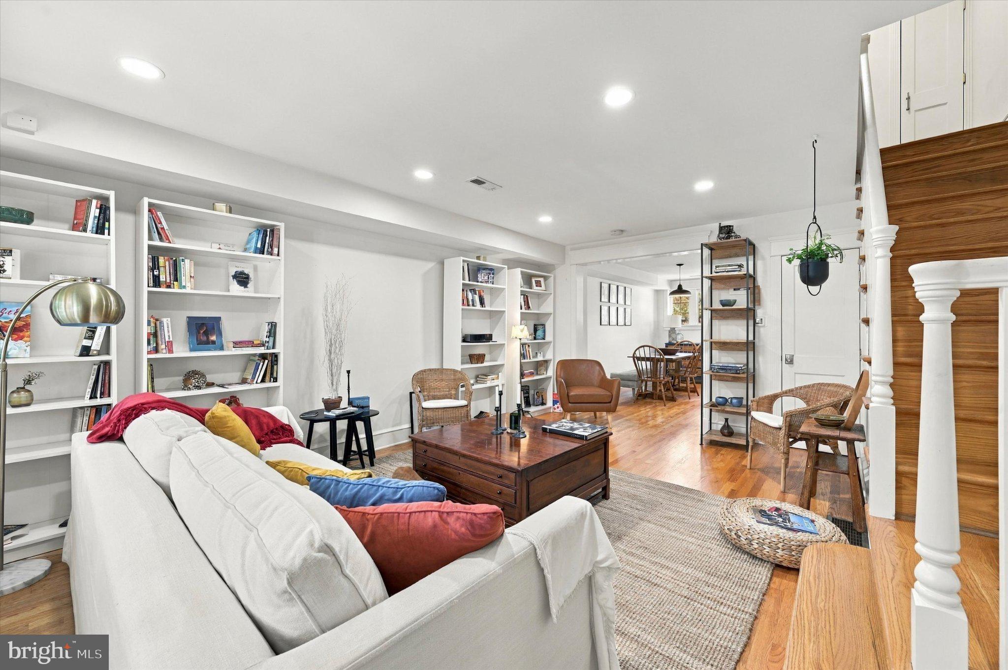 3459 W PENN STREET