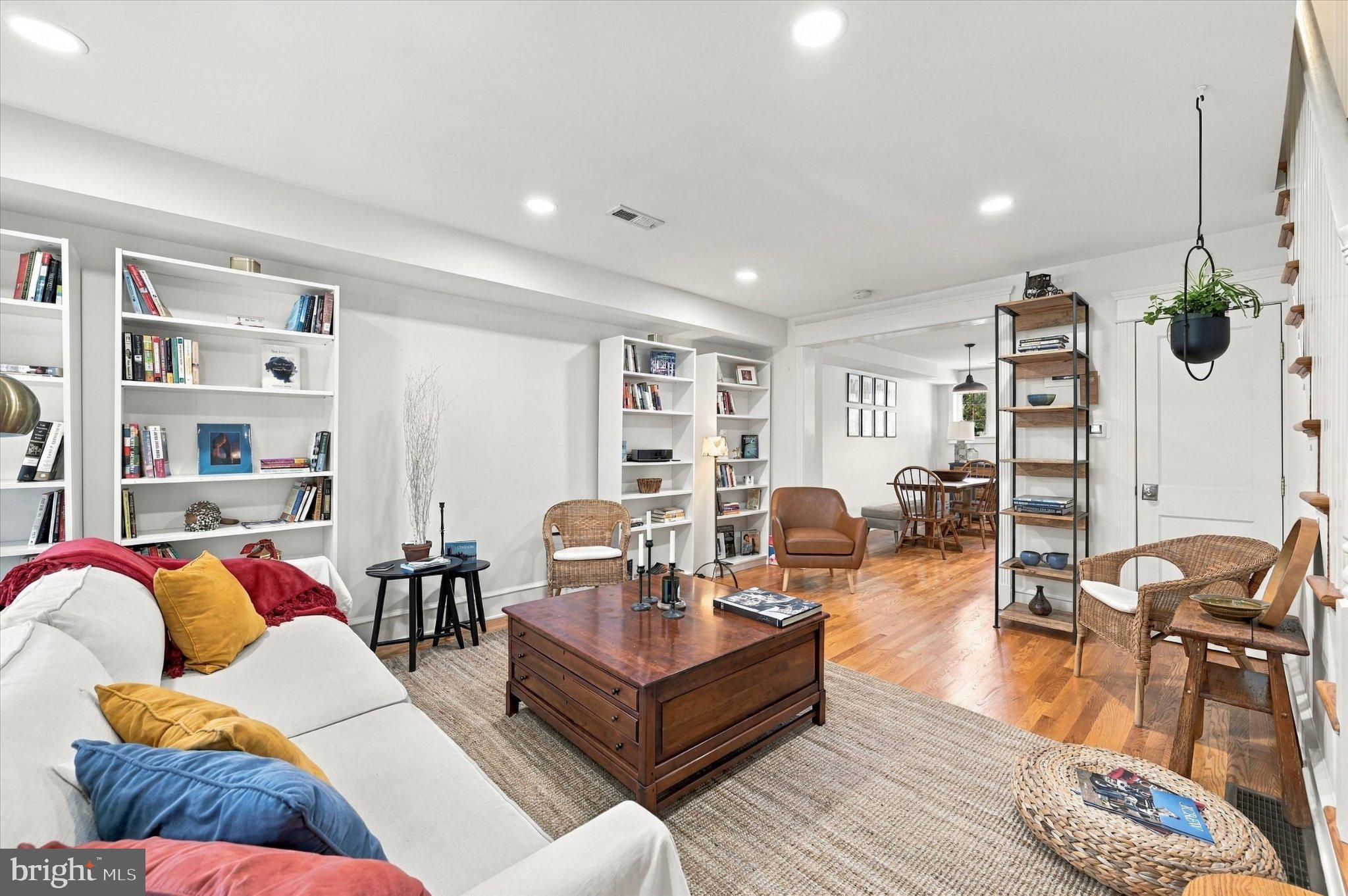 3459 W PENN STREET