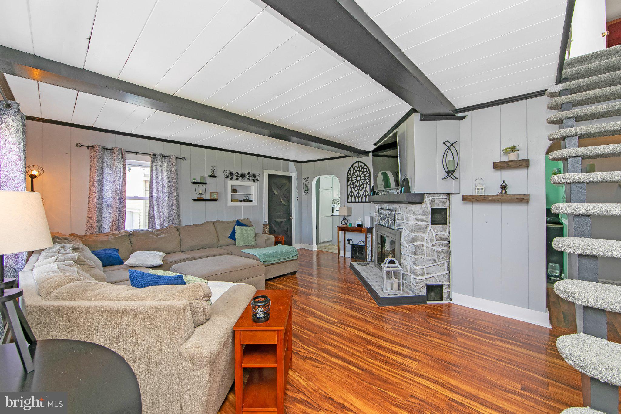 332 S FELLOWSHIP ROAD