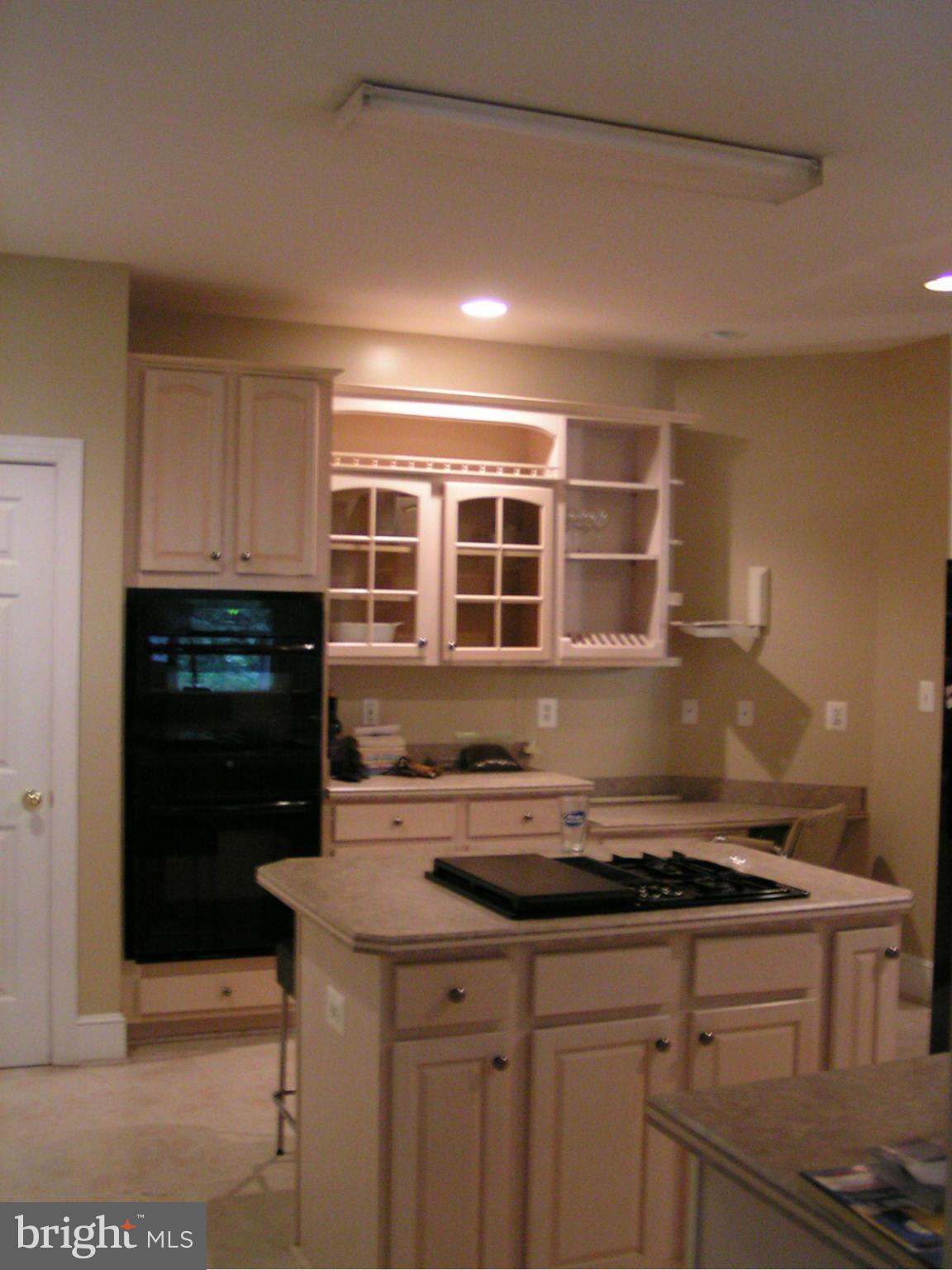 ESPERANZA FARMS - Residential Lease