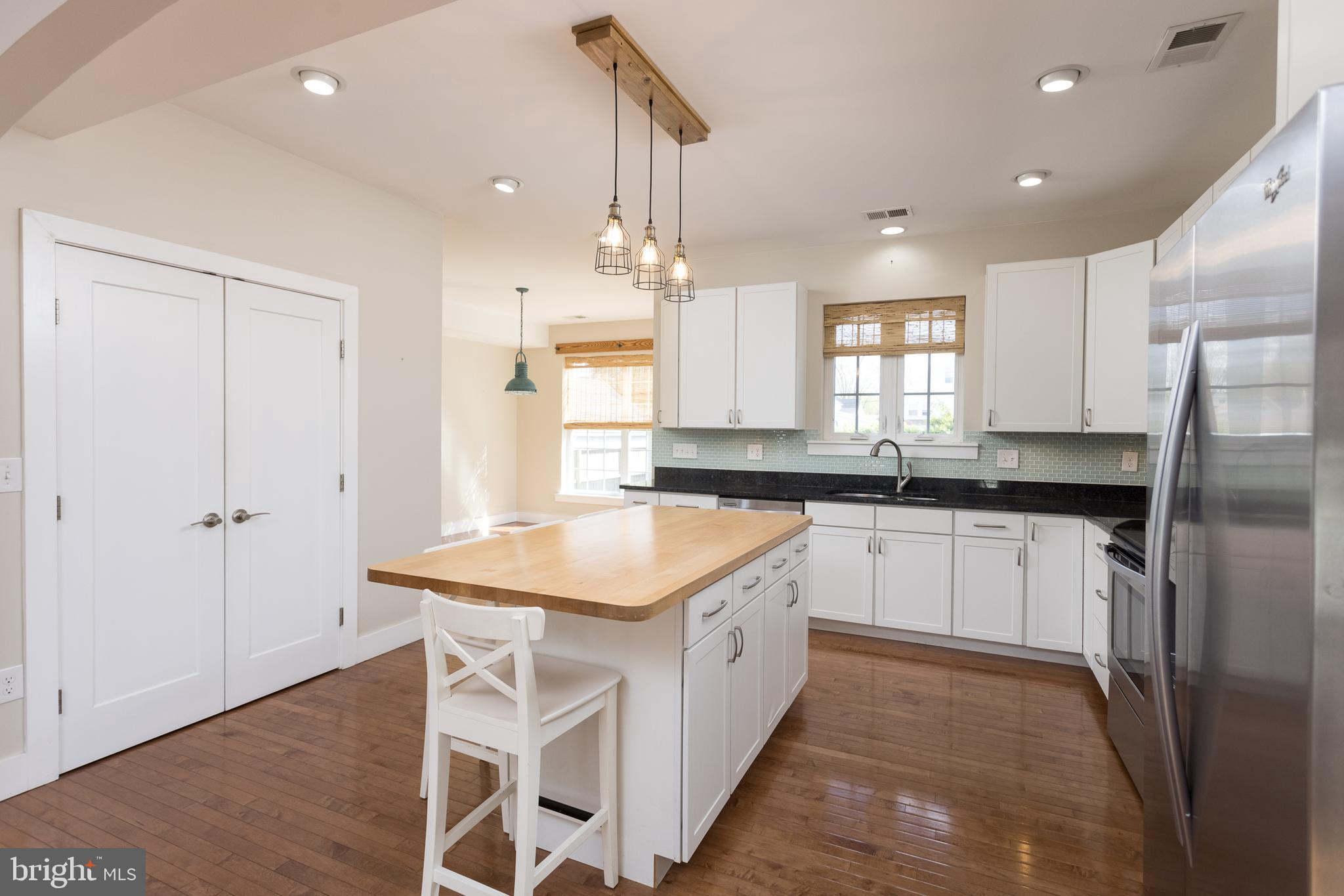 OLIVER BEACH - Residential