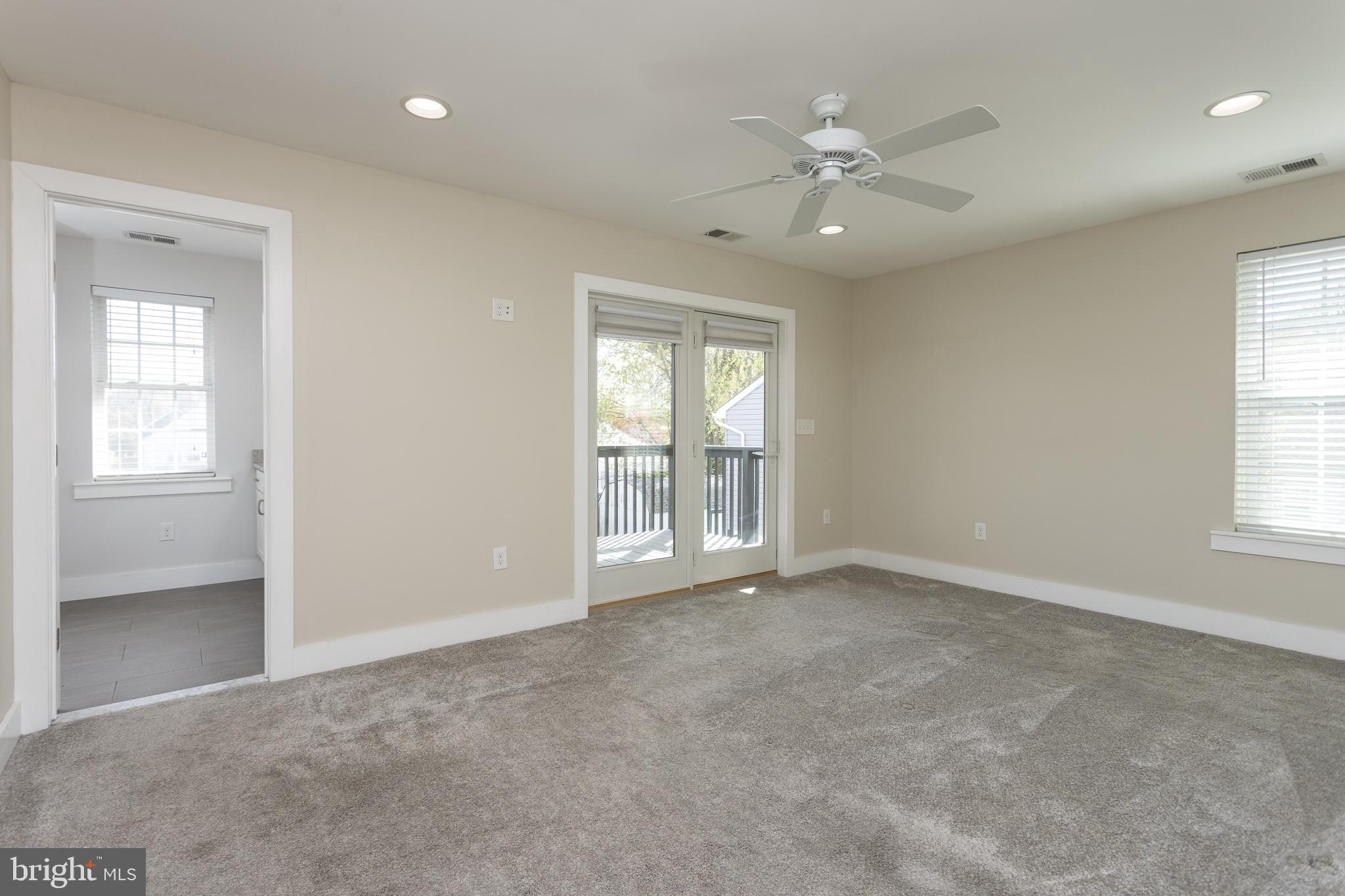 OLIVER BEACH - Residential