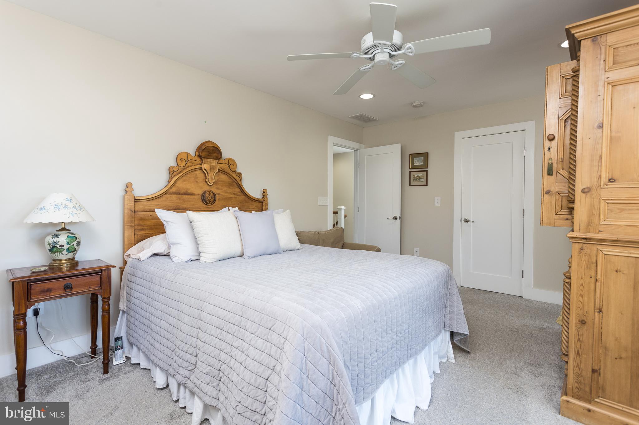 OLIVER BEACH - Residential