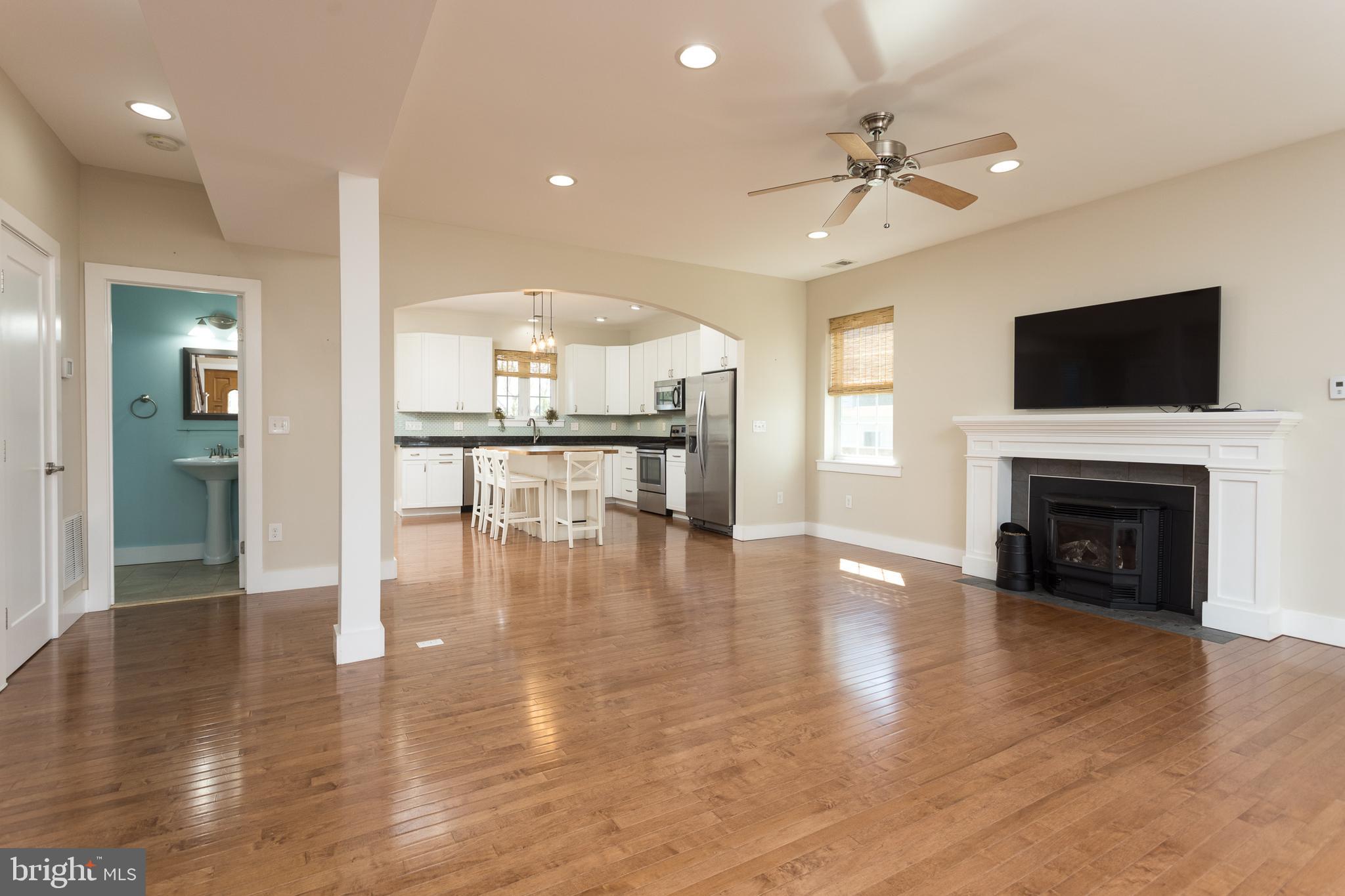 7325 GREENBANK RD
