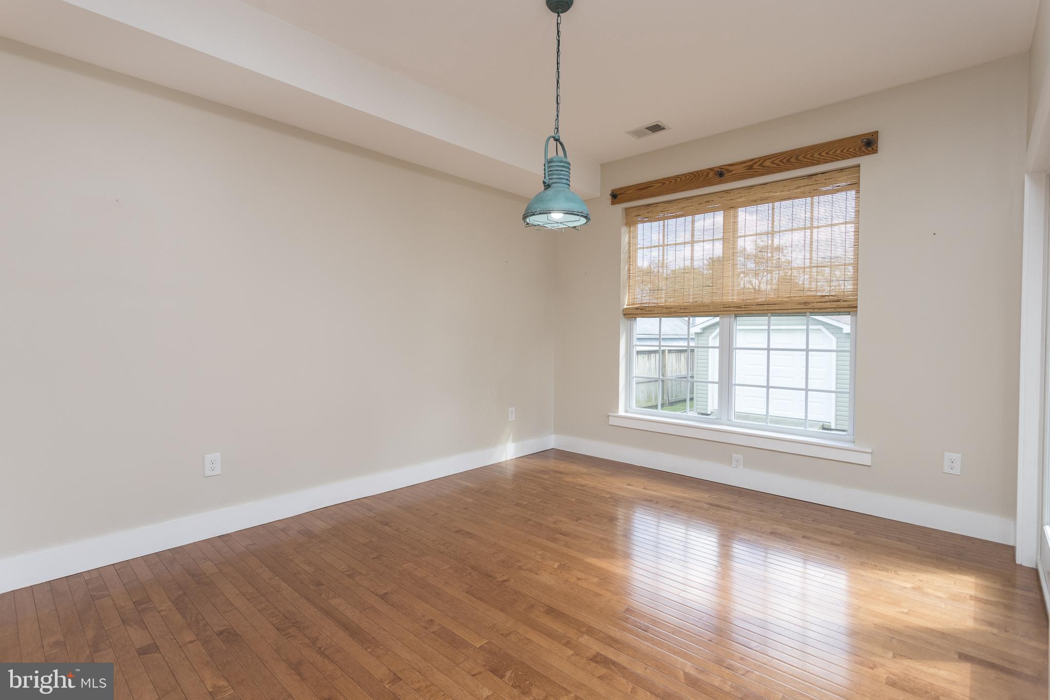 OLIVER BEACH - Residential