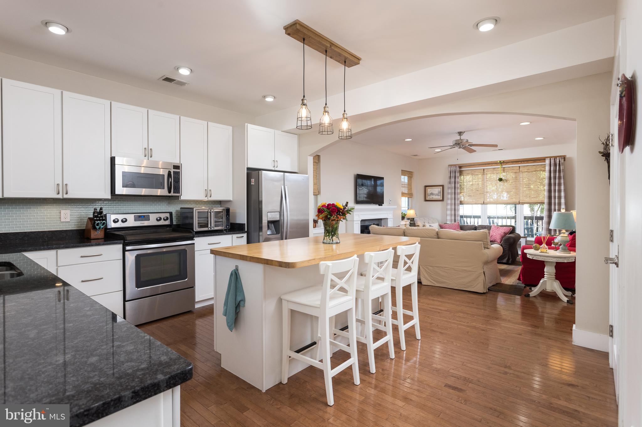 OLIVER BEACH - Residential