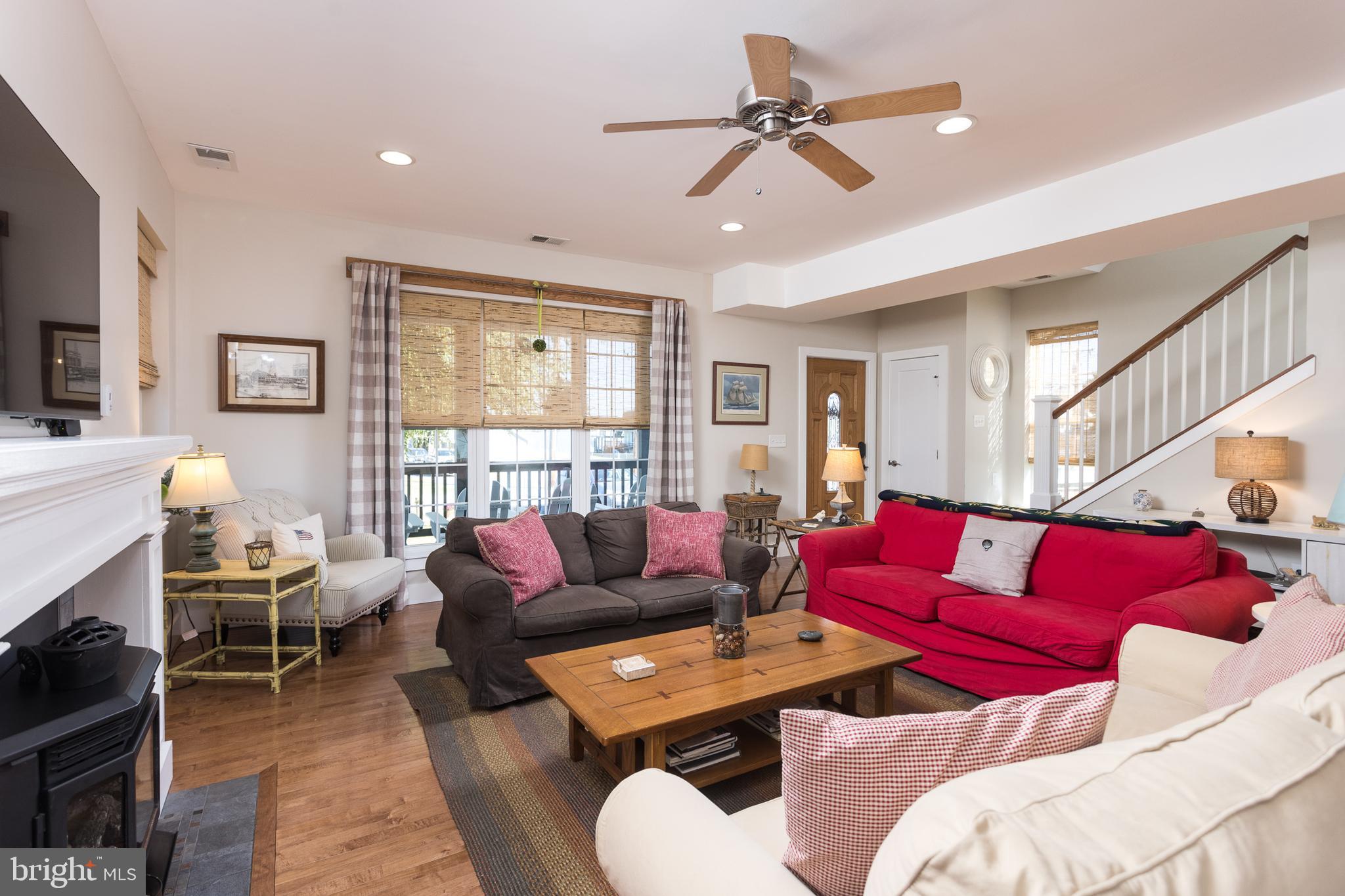 OLIVER BEACH - Residential