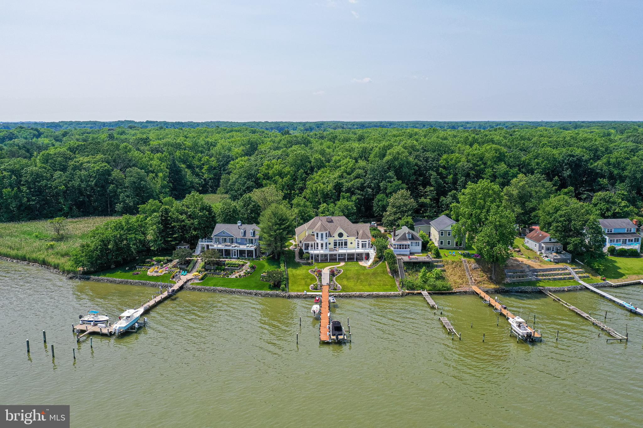 ROCKAWAY BEACH - Residential