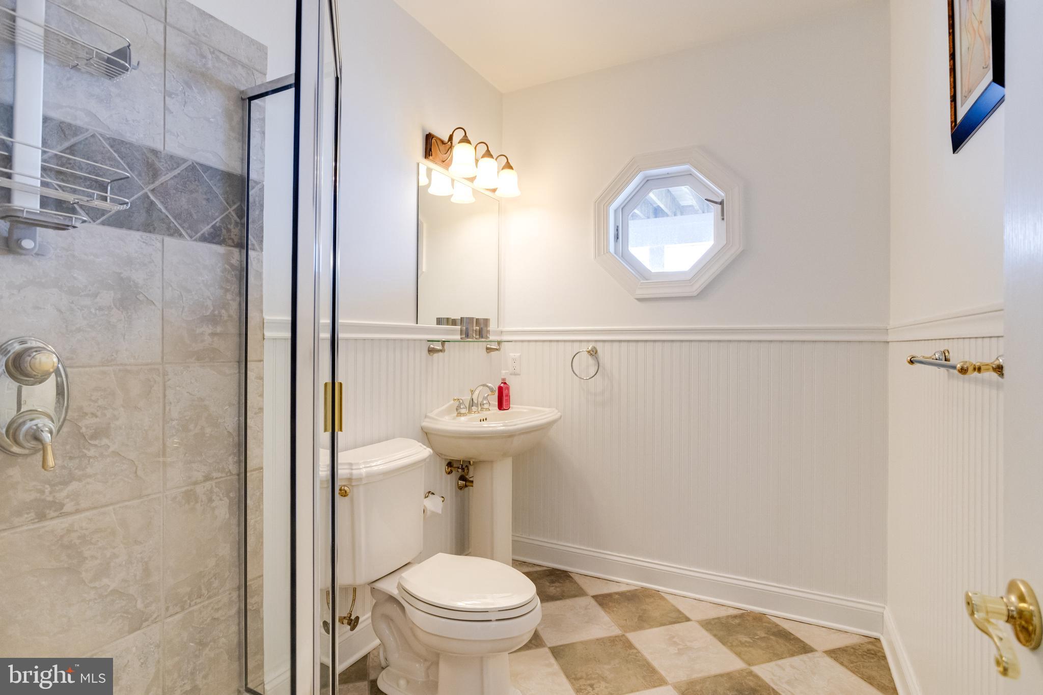 ROCKAWAY BEACH - Residential