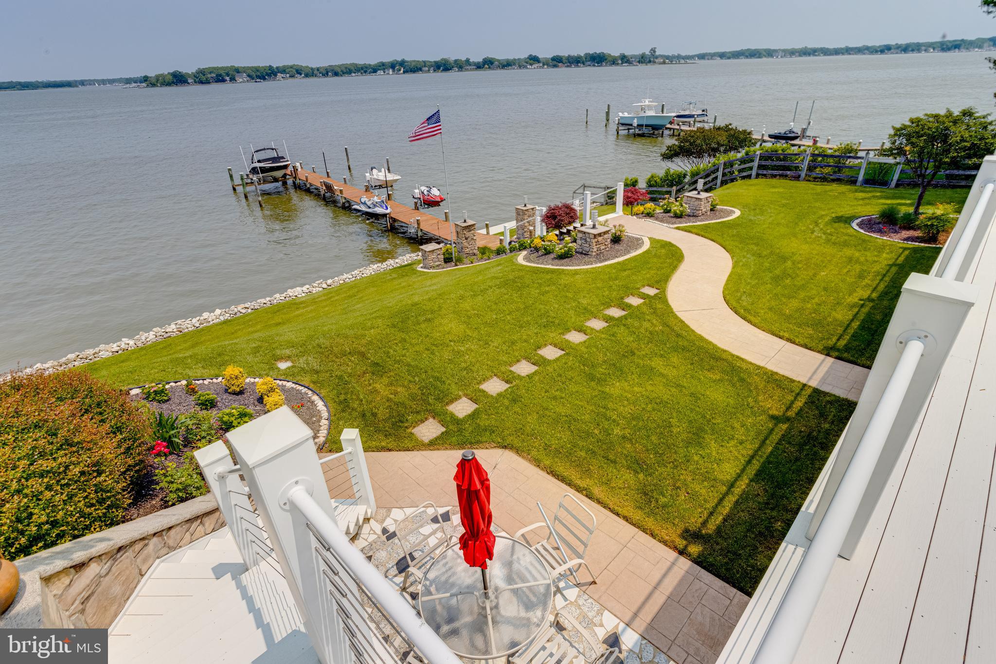 ROCKAWAY BEACH - Residential