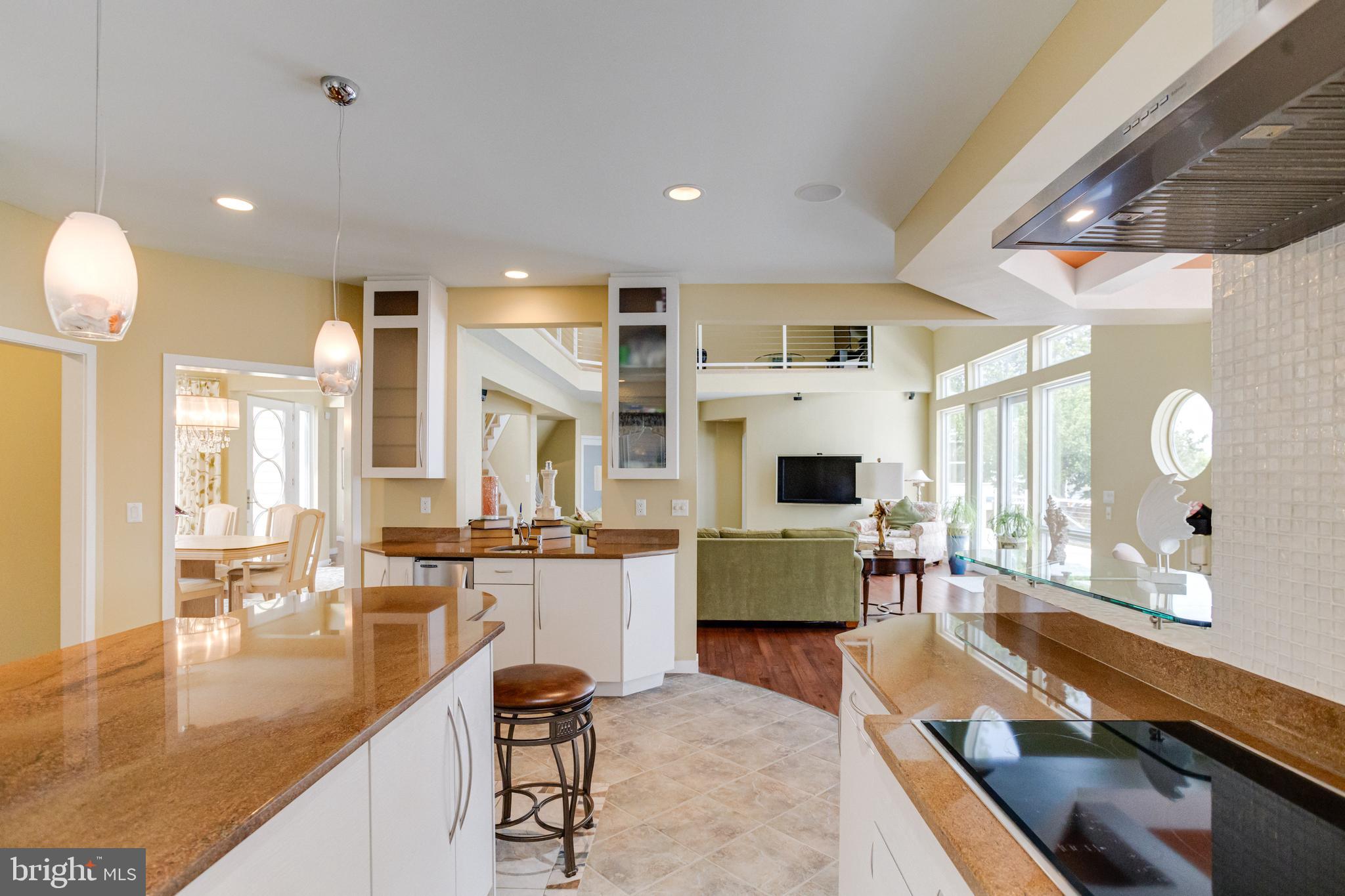 ROCKAWAY BEACH - Residential