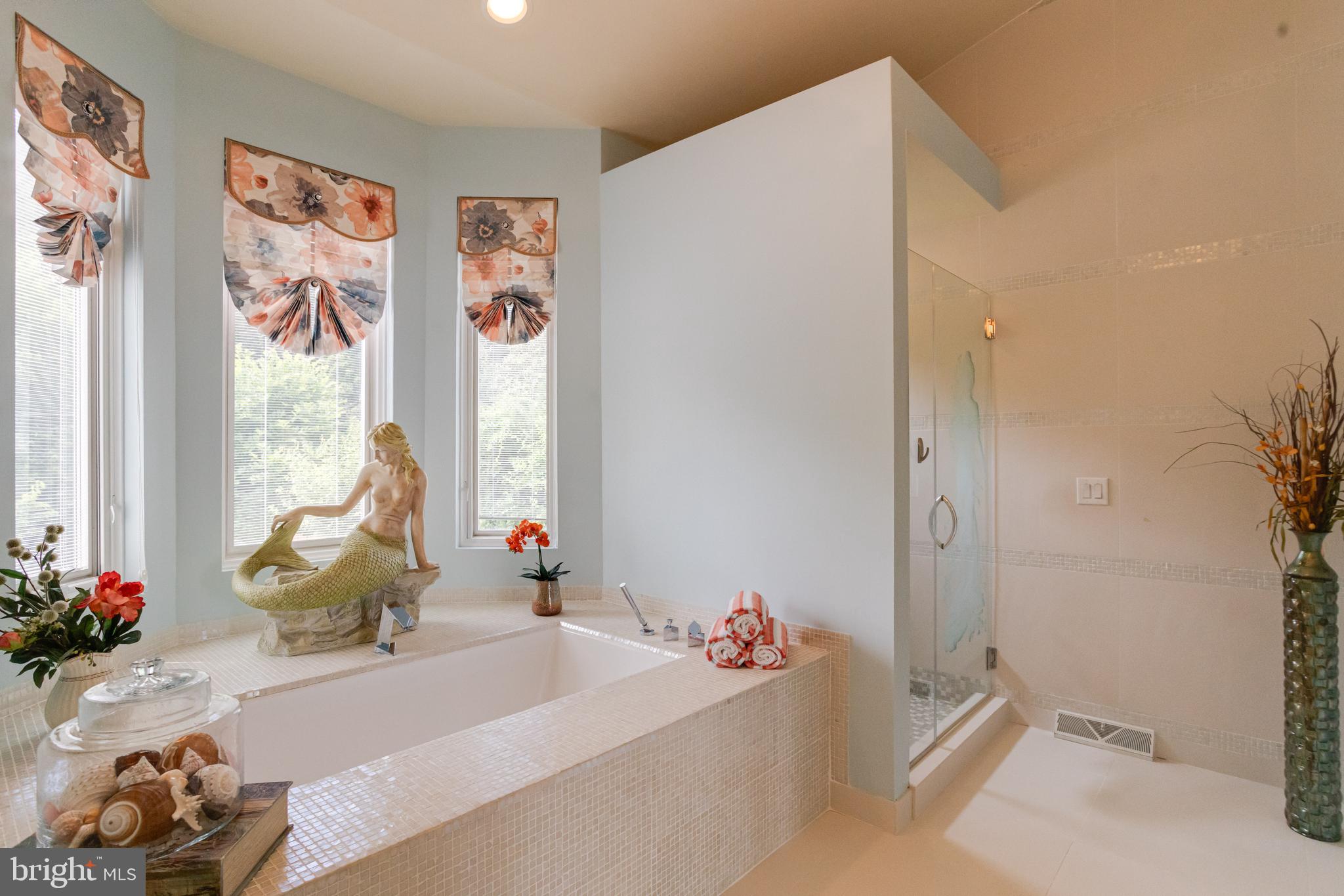 ROCKAWAY BEACH - Residential