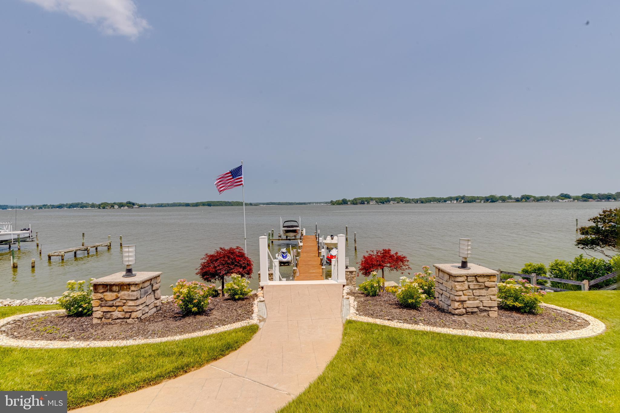 ROCKAWAY BEACH - Residential