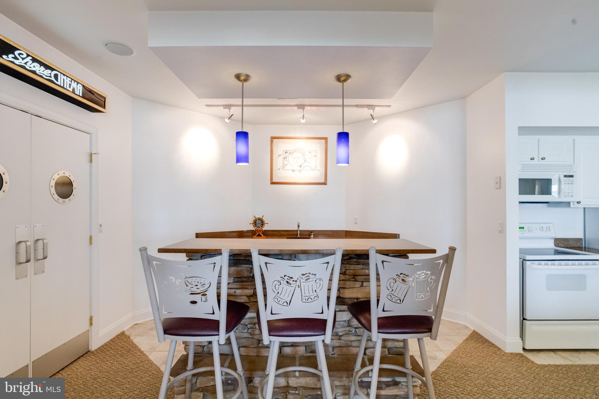 ROCKAWAY BEACH - Residential