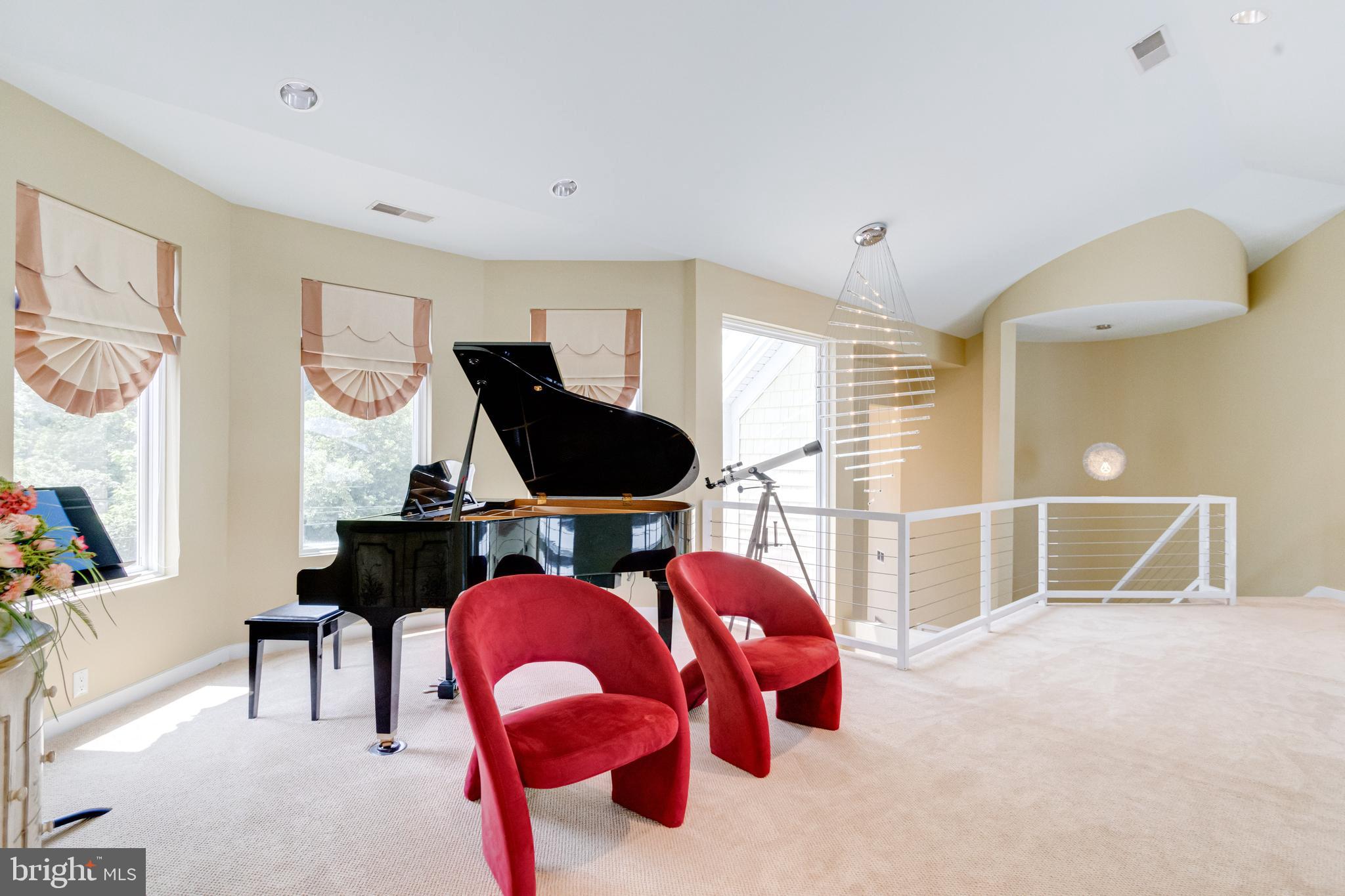 ROCKAWAY BEACH - Residential