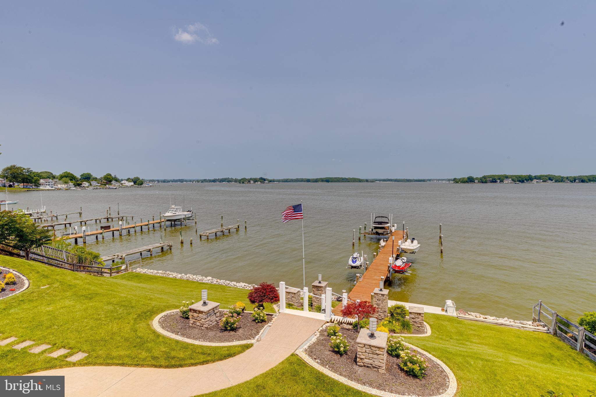 ROCKAWAY BEACH - Residential