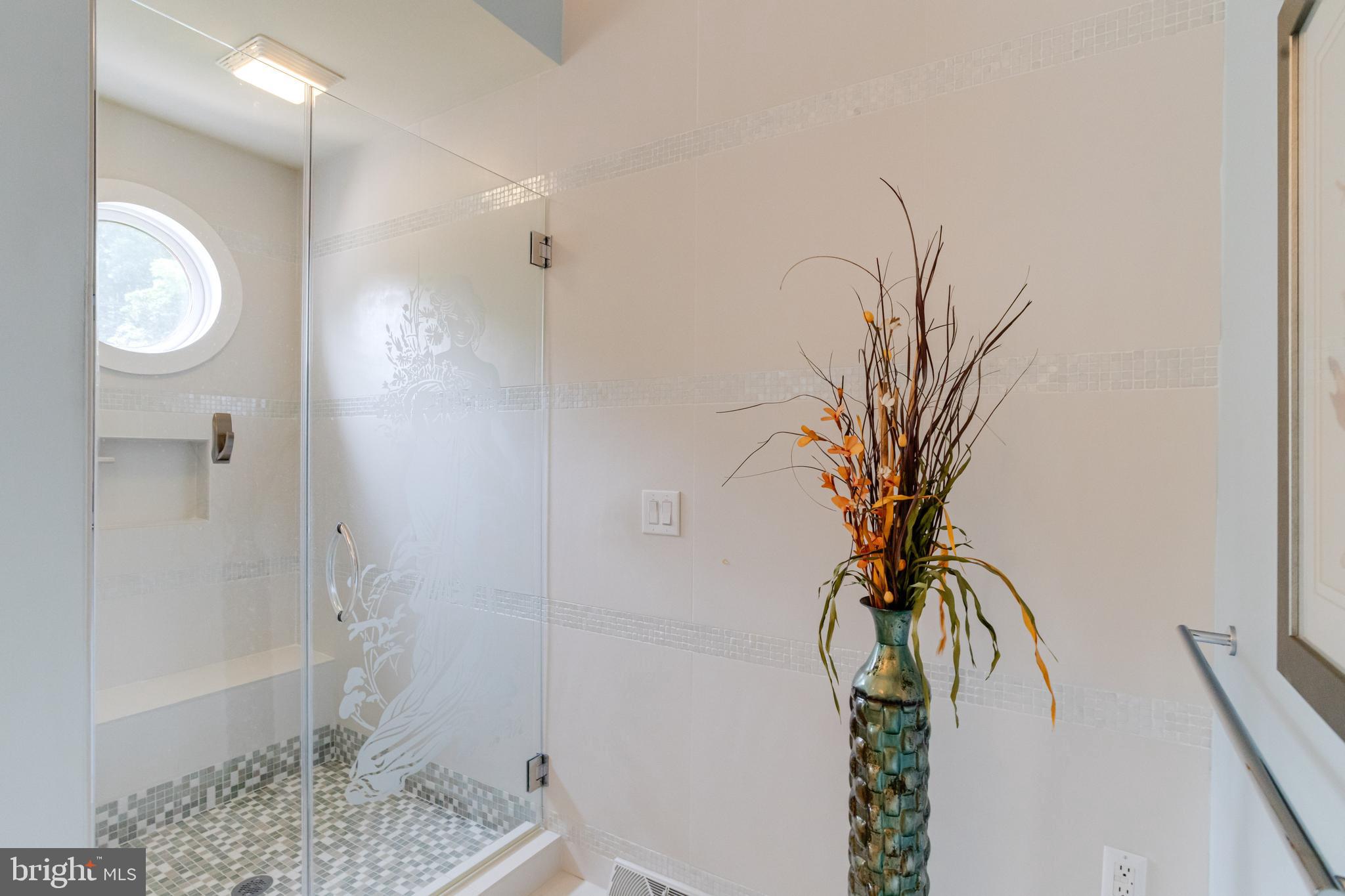 ROCKAWAY BEACH - Residential