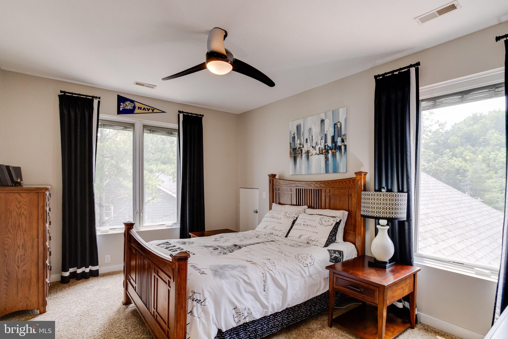 ROCKAWAY BEACH - Residential