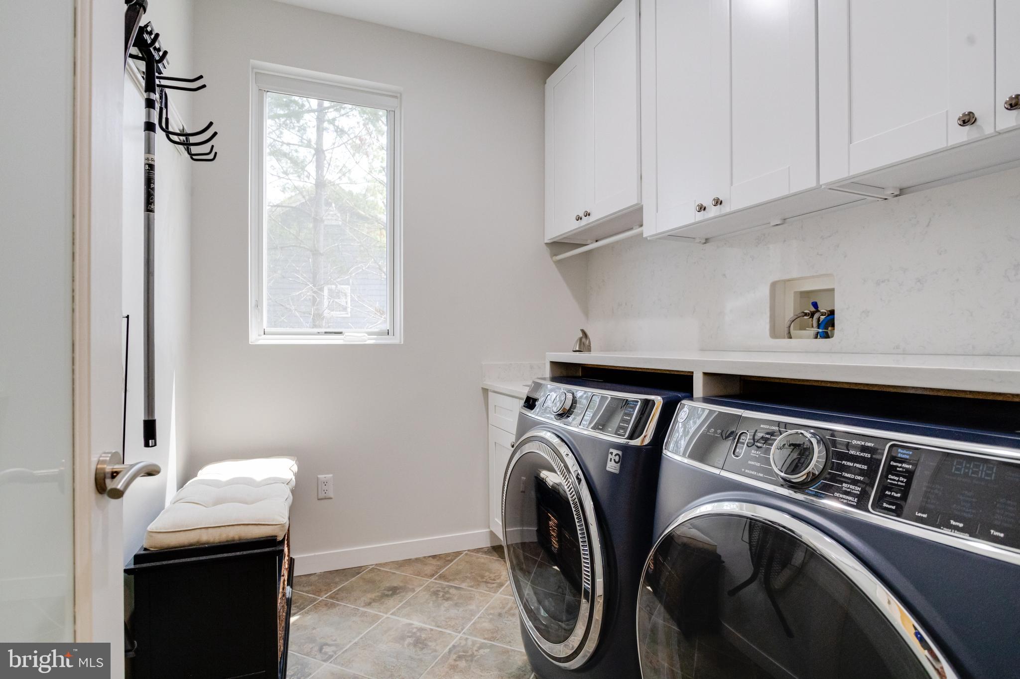 ROCKAWAY BEACH - Residential