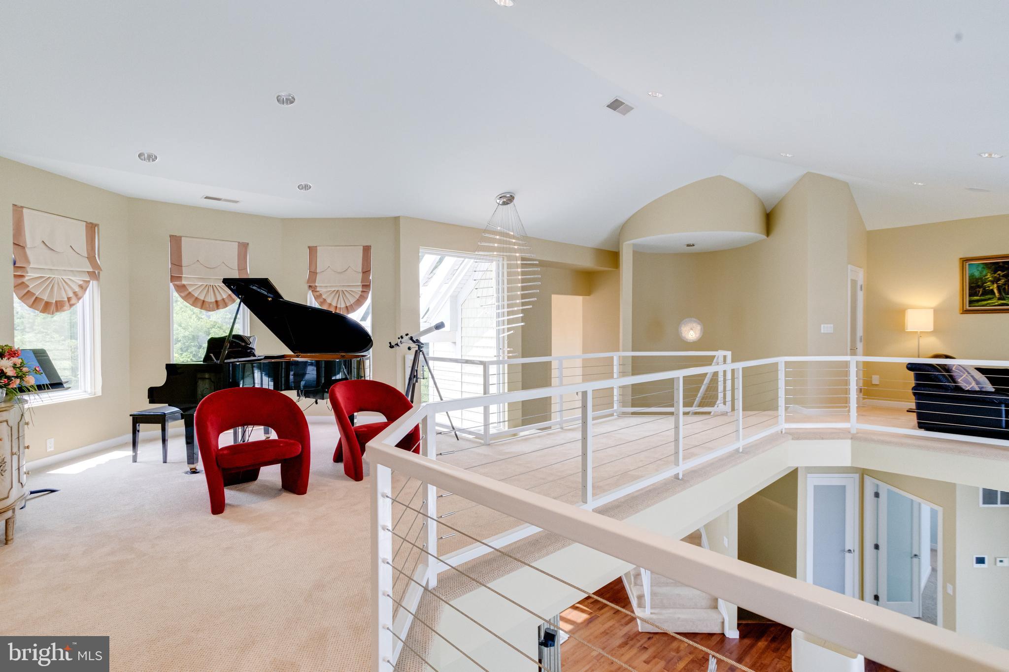 ROCKAWAY BEACH - Residential