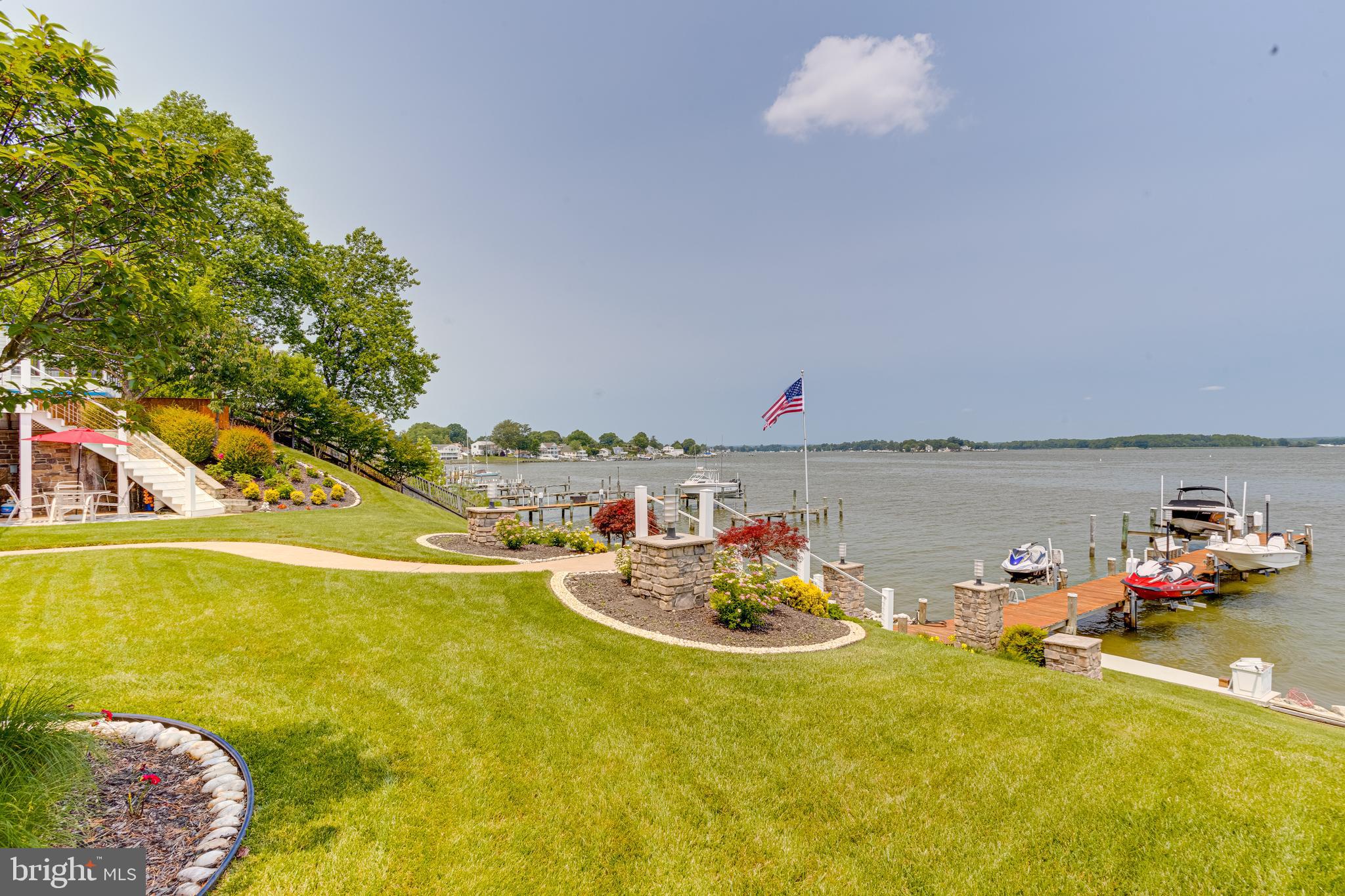 ROCKAWAY BEACH - Residential