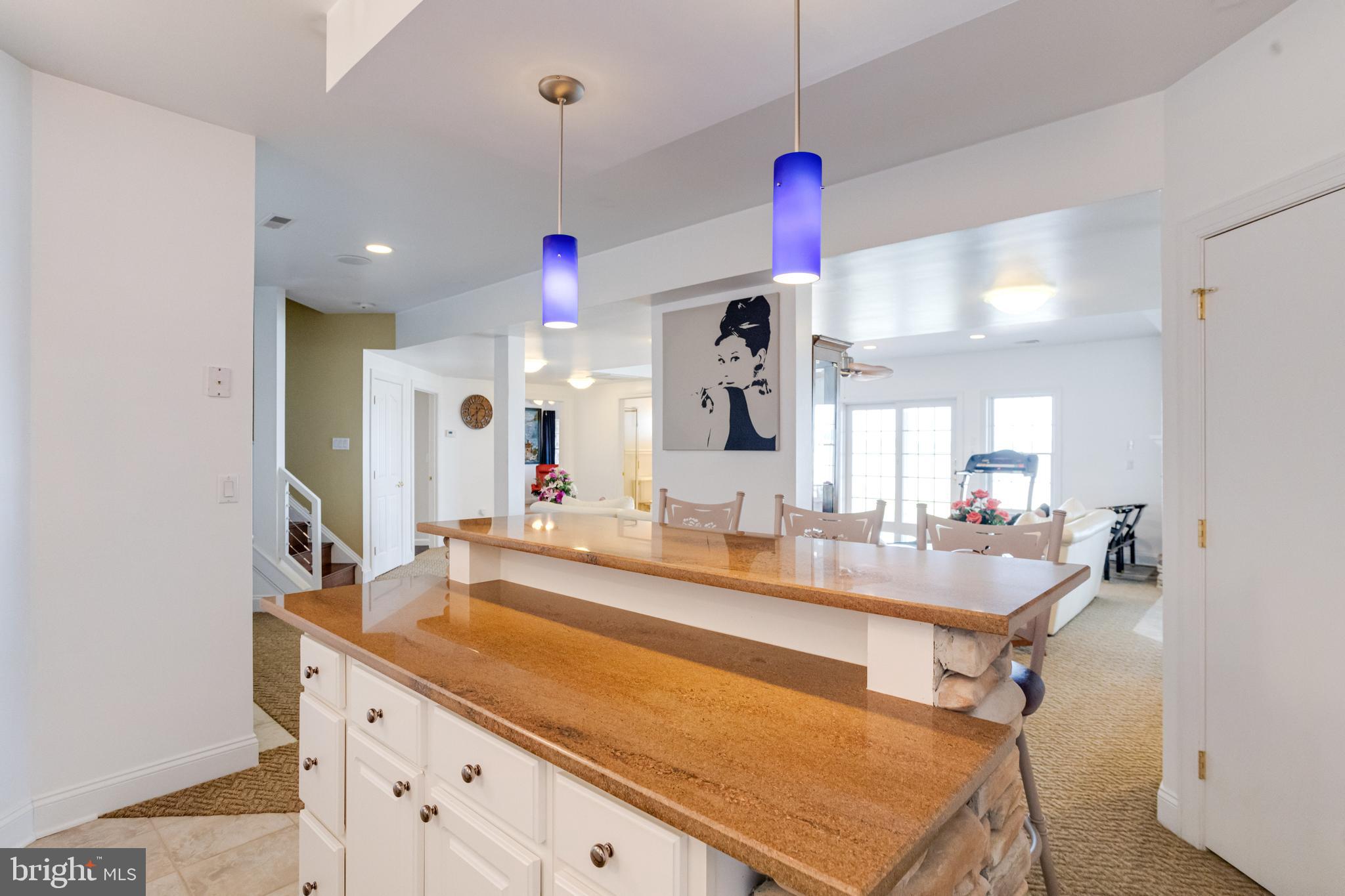 ROCKAWAY BEACH - Residential