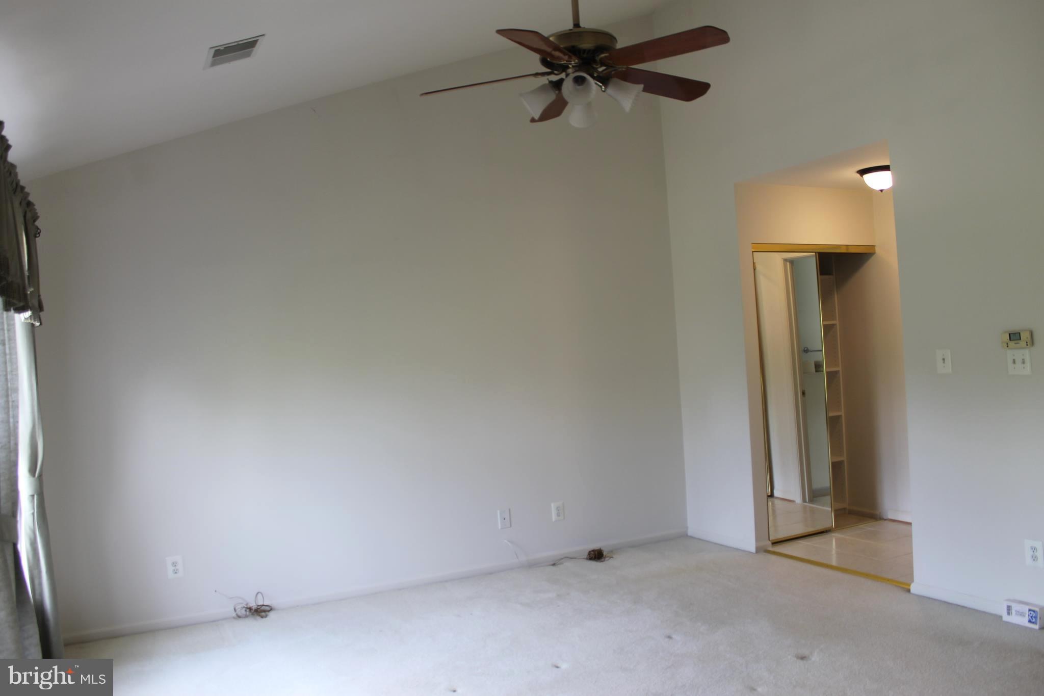 SIGNATURE AT BROADLANDS - Residential Lease