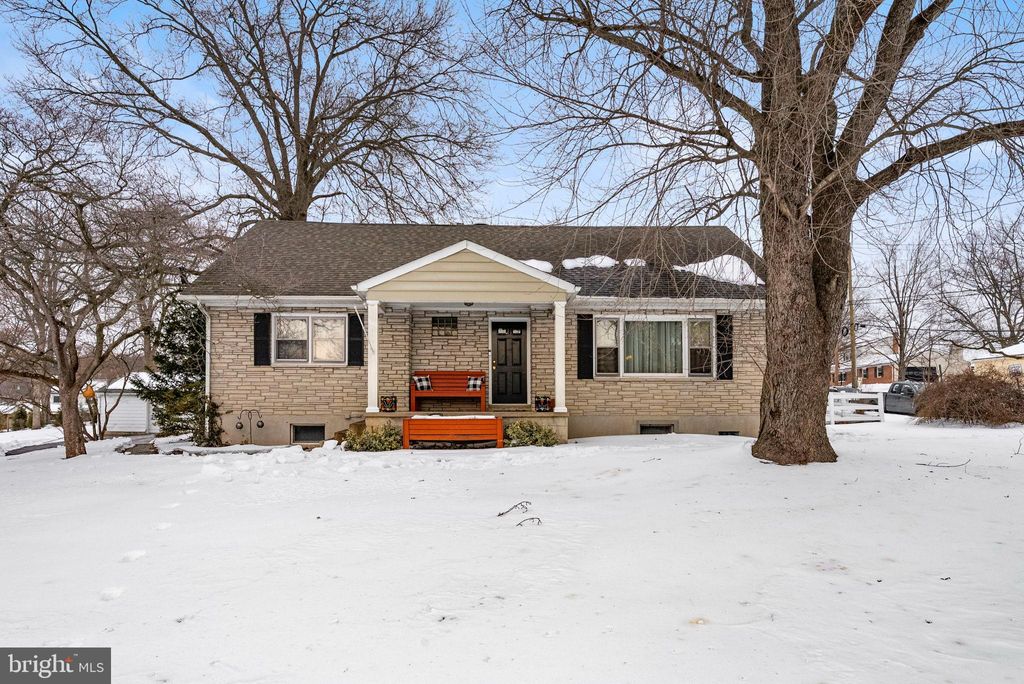 Photo of 817 Buchert Road, POTTSTOWN, PA 19464 (MLS # PAMC2167314)