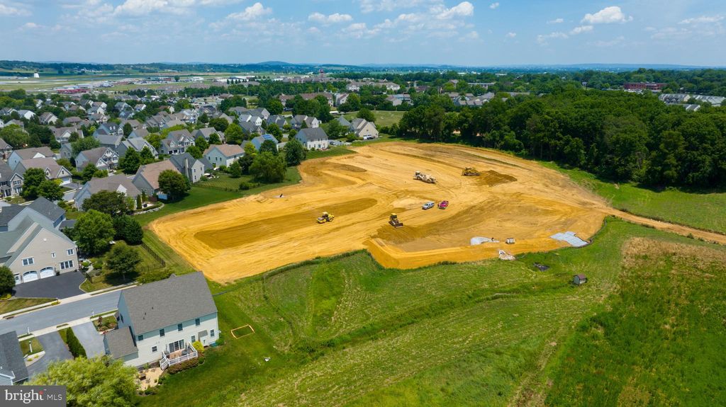 Photo of 295 MILLPOND DR, LITITZ, PA 17543 (MLS # PALA2030516)